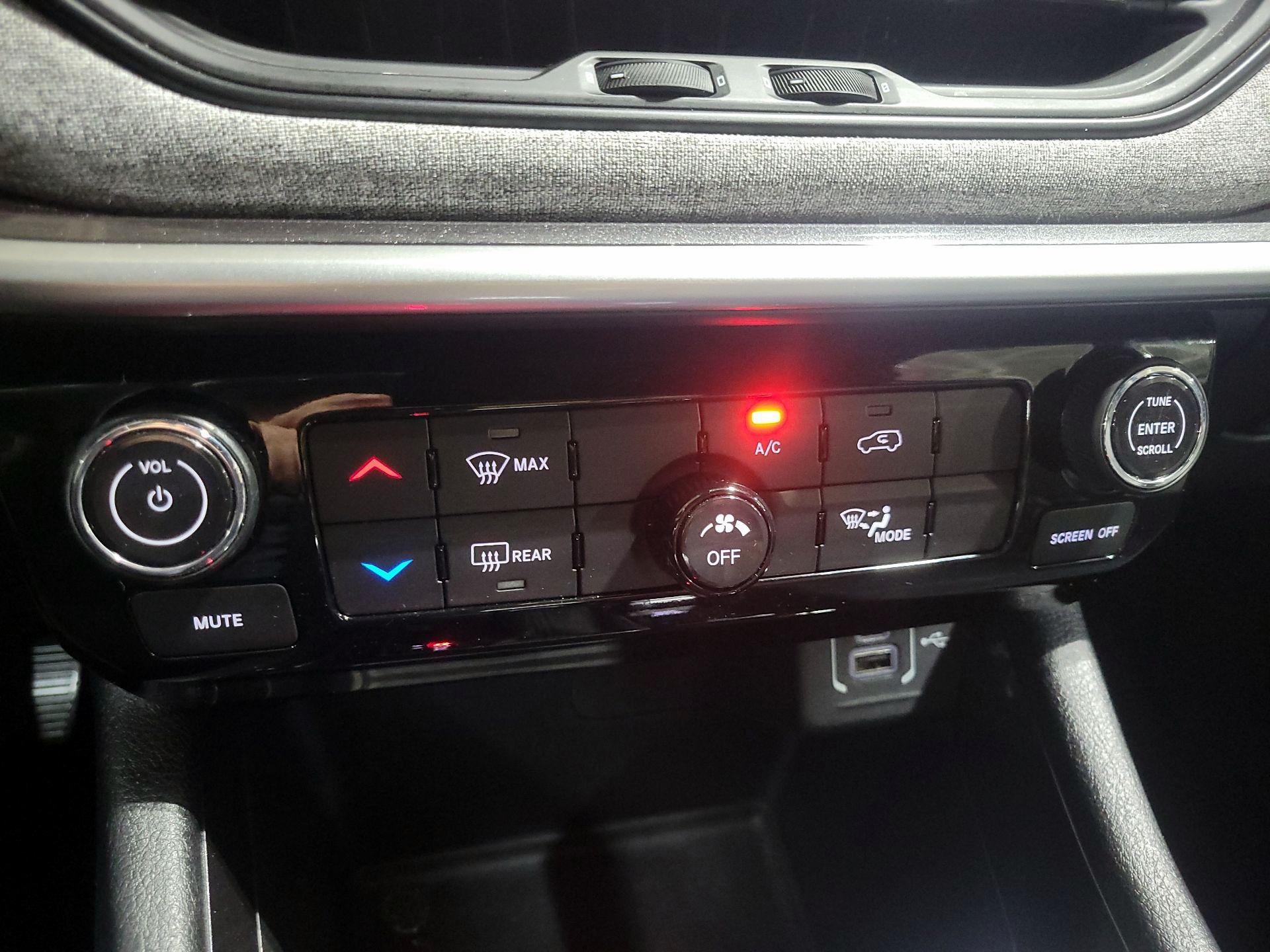 Thumbnail: 2023 Jeep Compass - 16