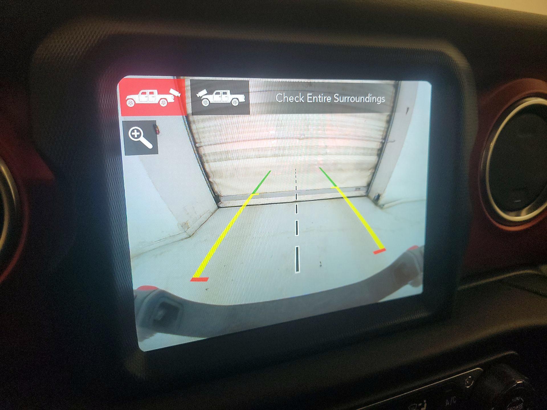 Thumbnail: 2020 Jeep Gladiator - 15