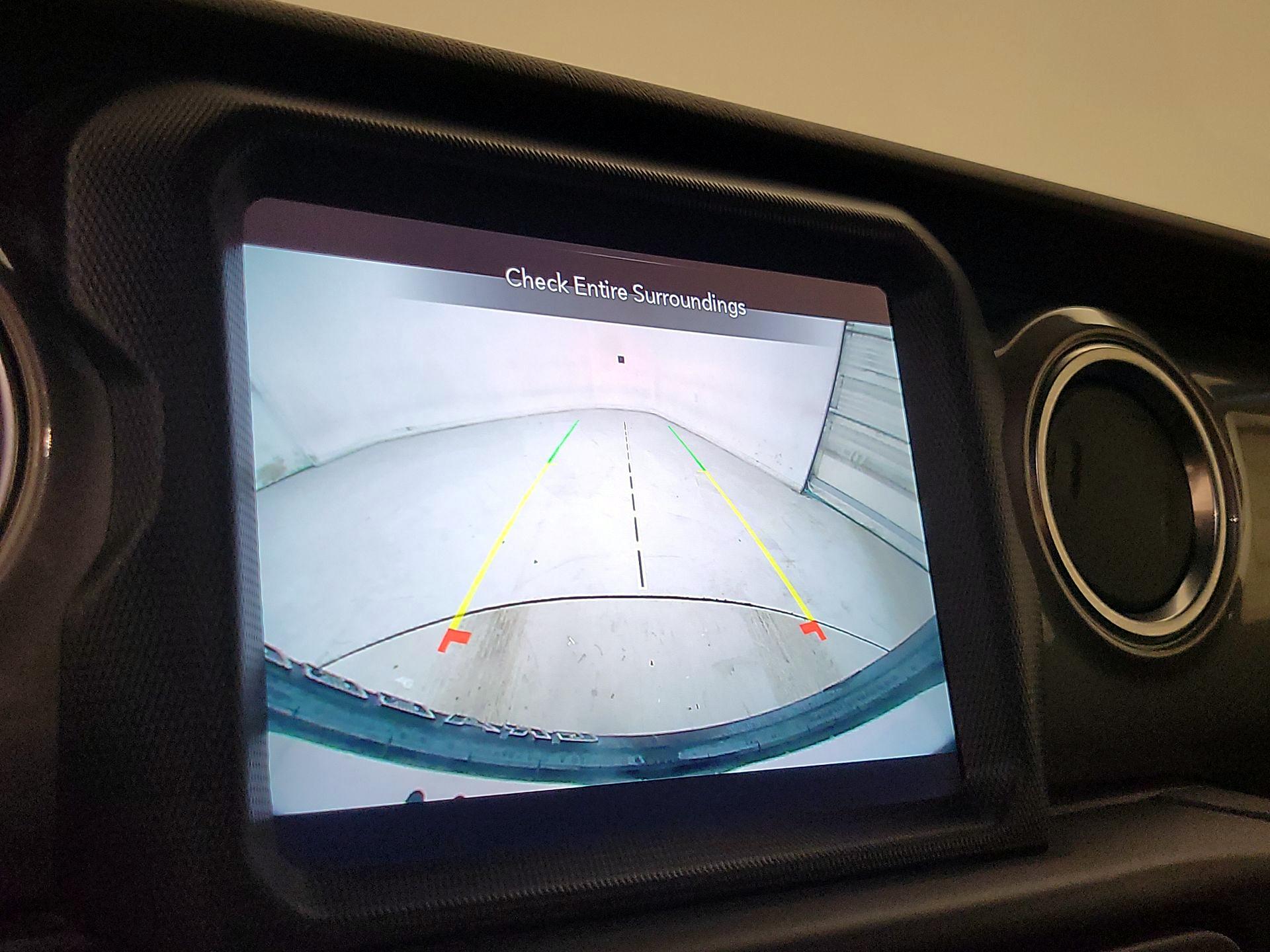 Thumbnail: 2022 Jeep Wrangler - 14