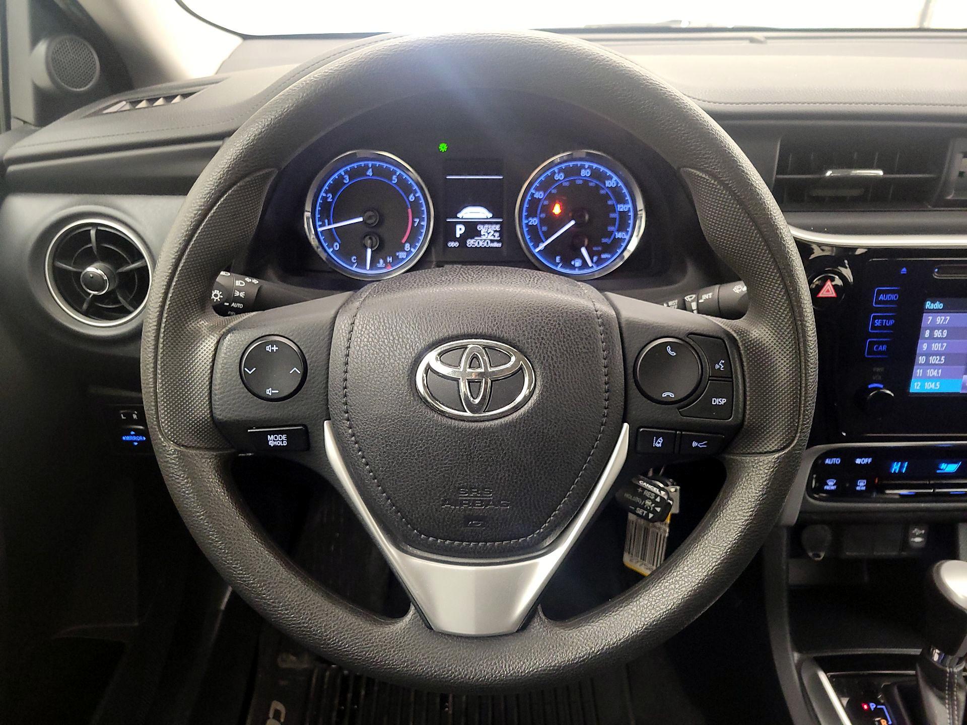 Thumbnail: 2017 Toyota Corolla - 10