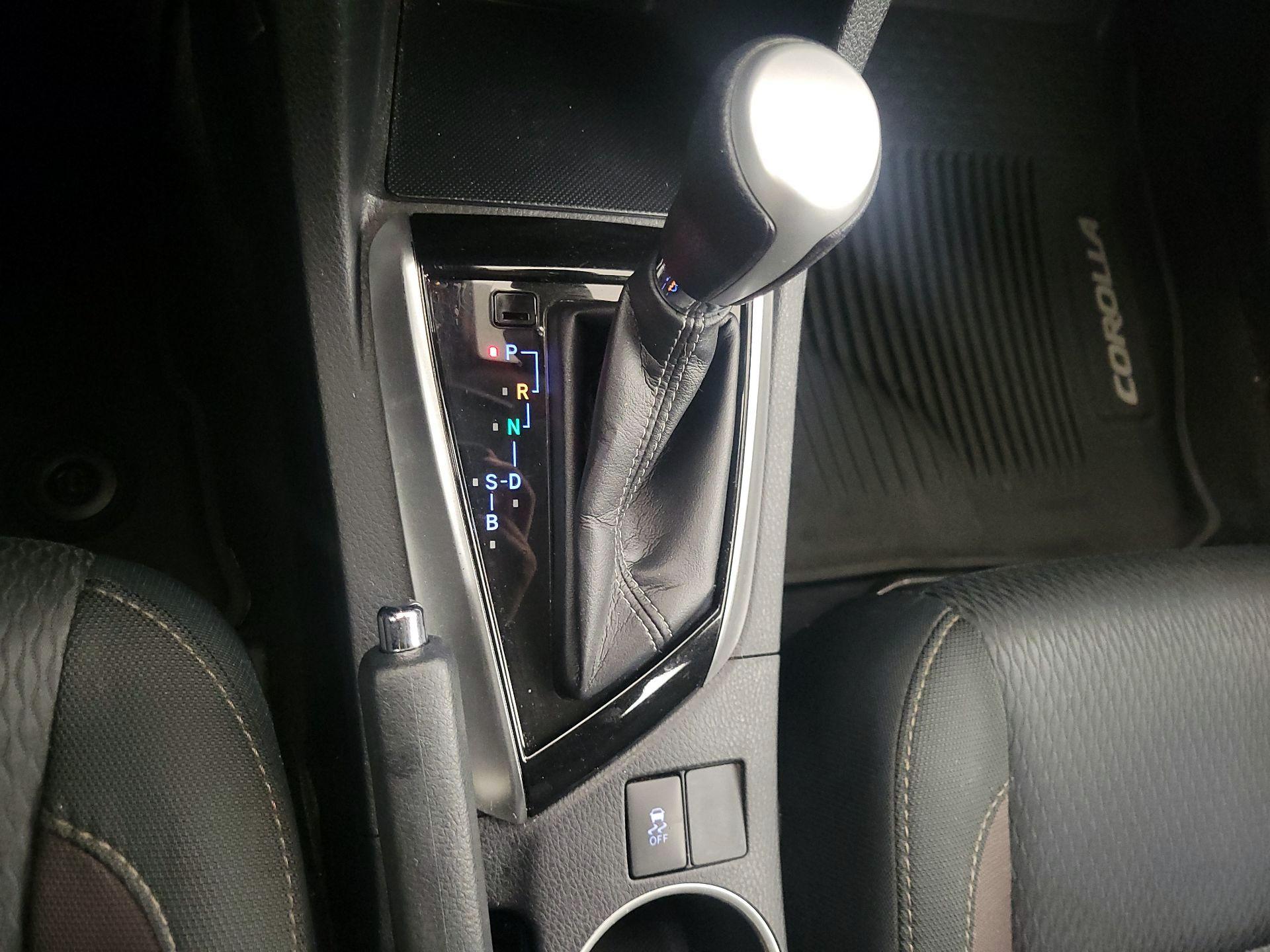 Thumbnail: 2017 Toyota Corolla - 17