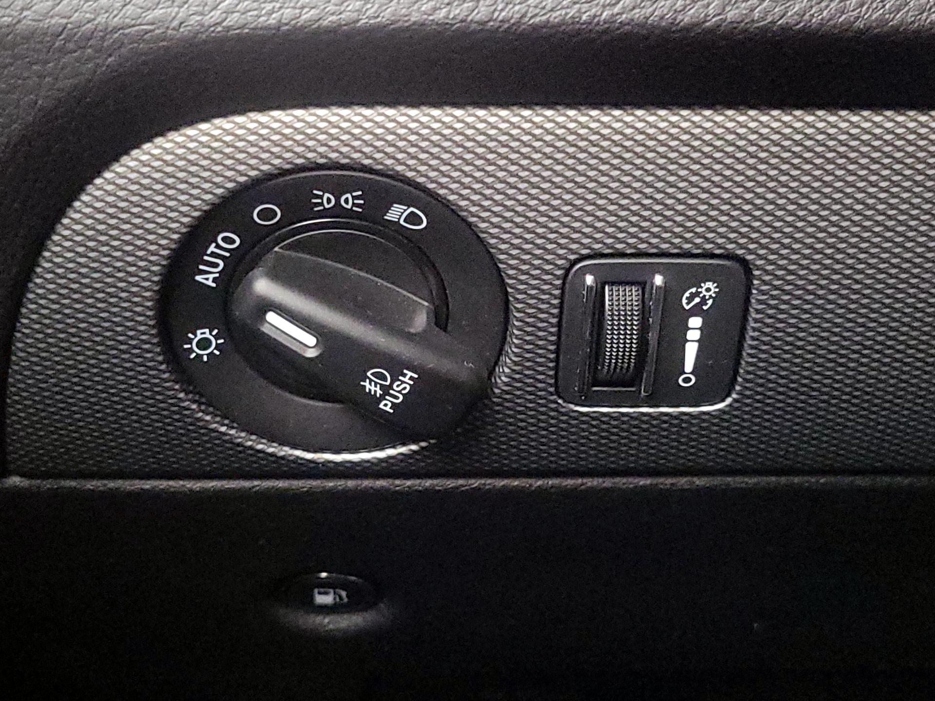 Thumbnail: 2018 Dodge Durango - 13