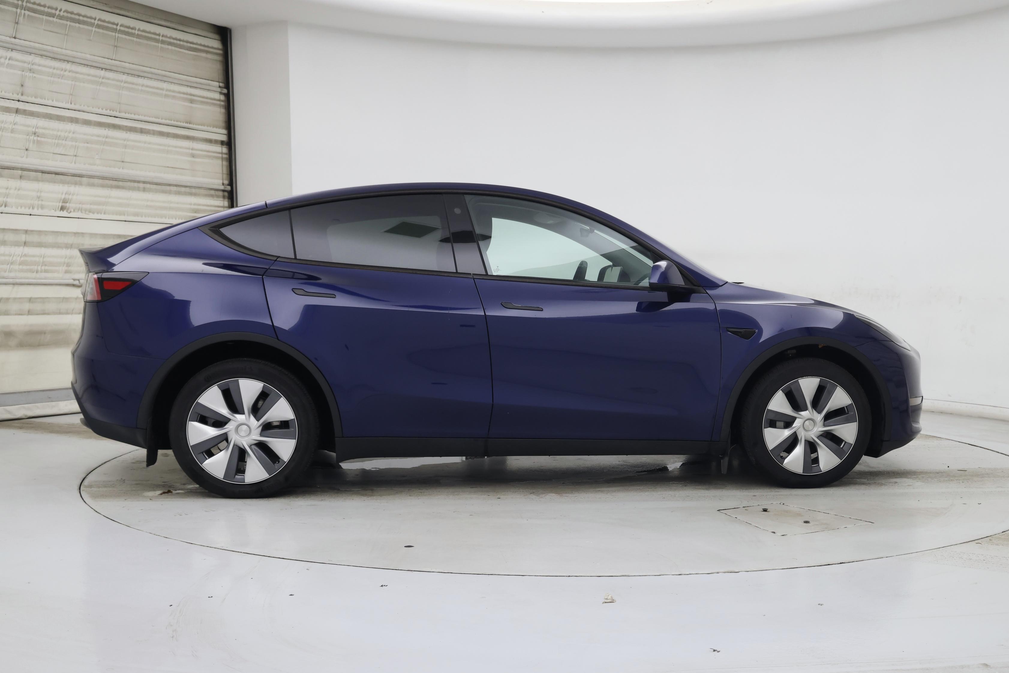 Thumbnail: 2023 Tesla Model Y - 7