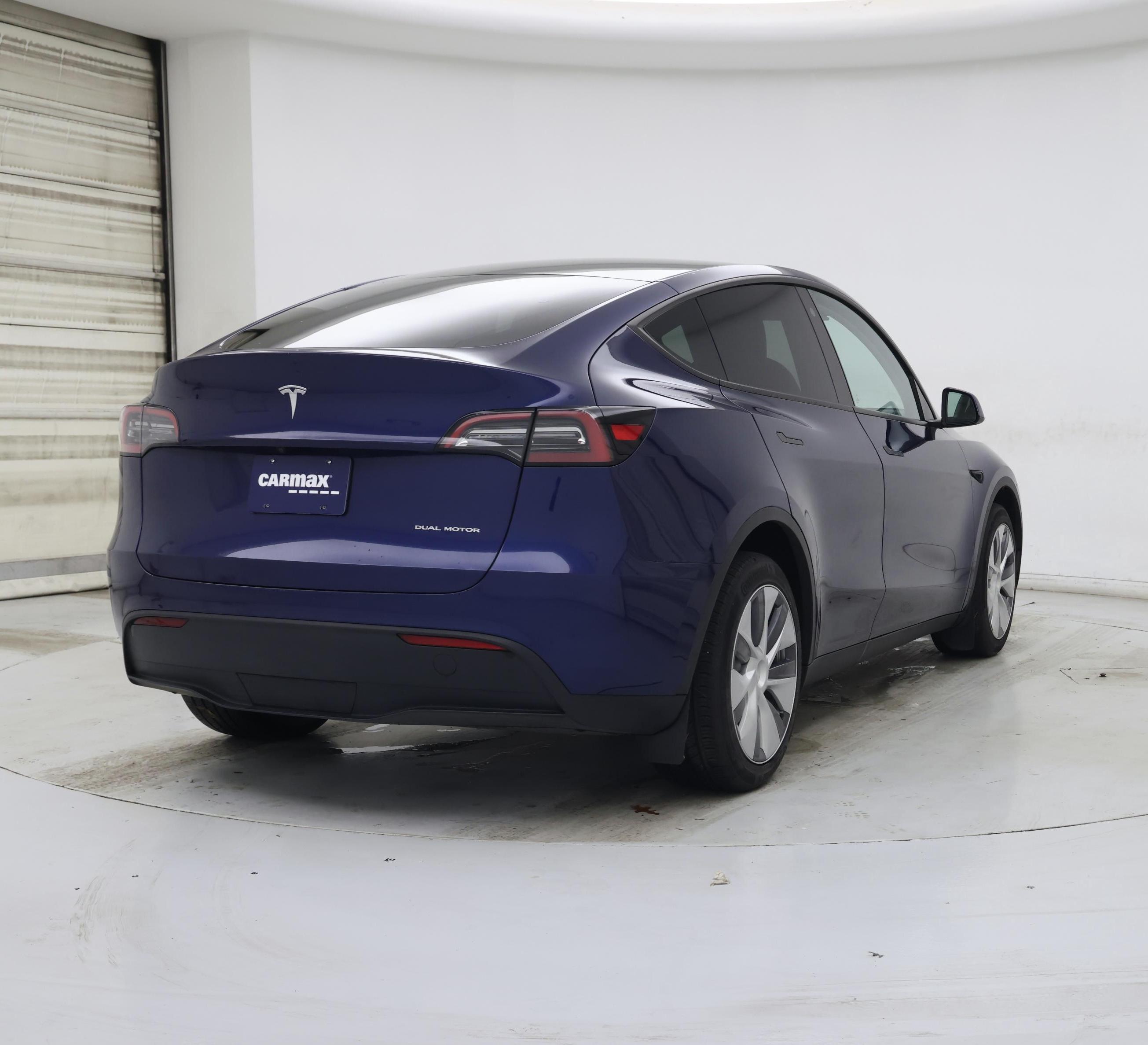 Thumbnail: 2023 Tesla Model Y - 8