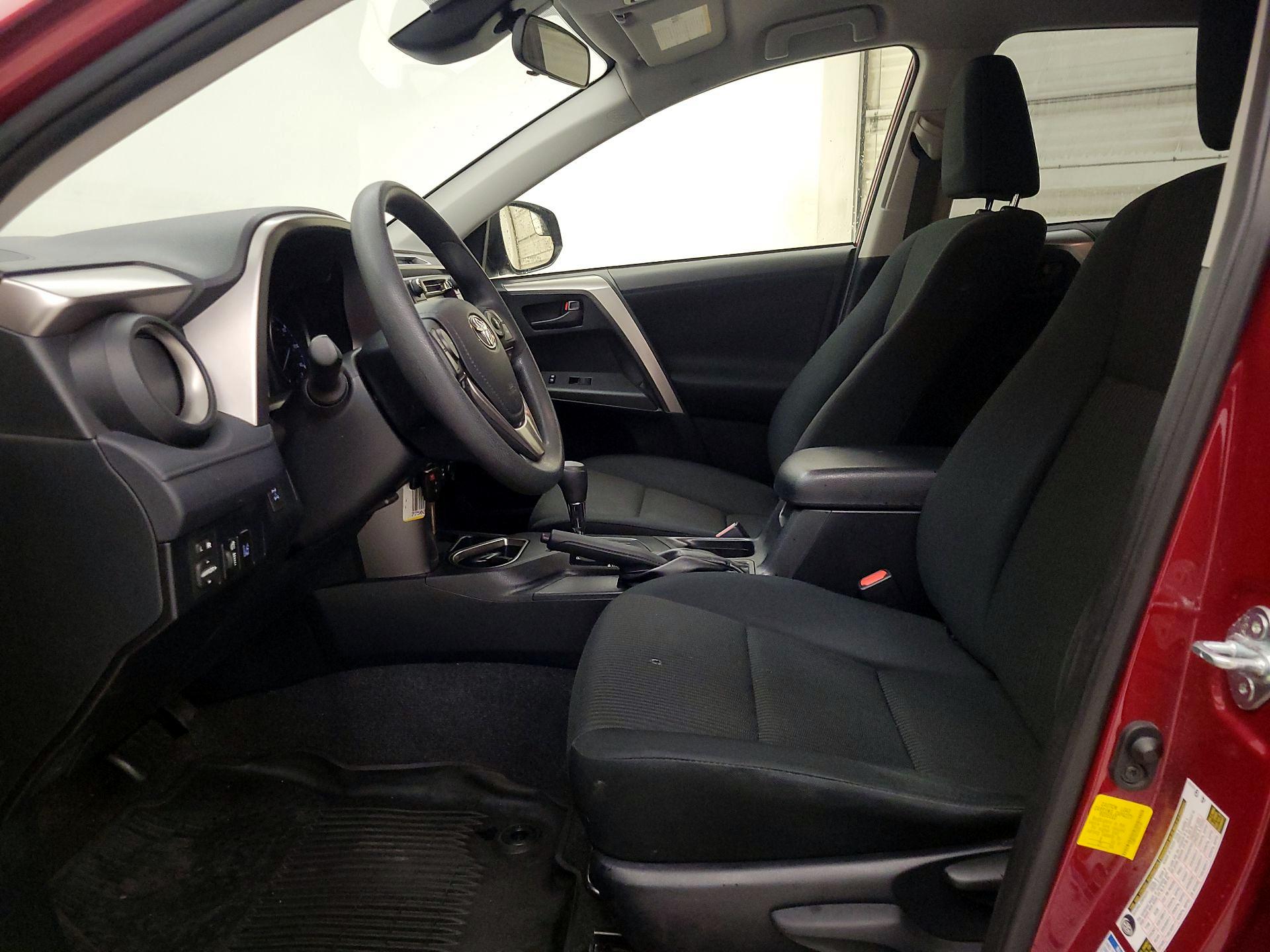 Thumbnail: 2018 Toyota RAV4 - 11