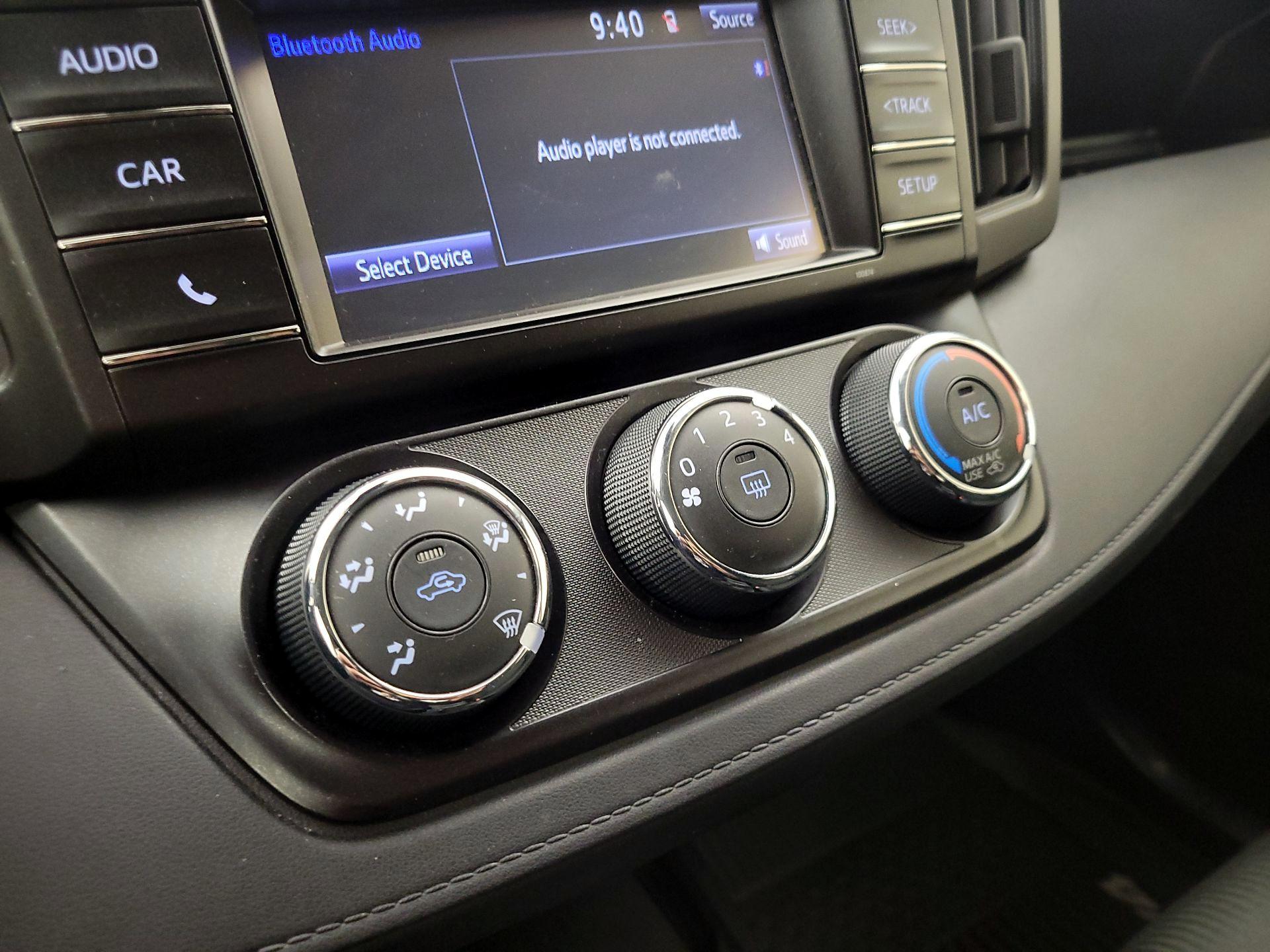 Thumbnail: 2018 Toyota RAV4 - 16