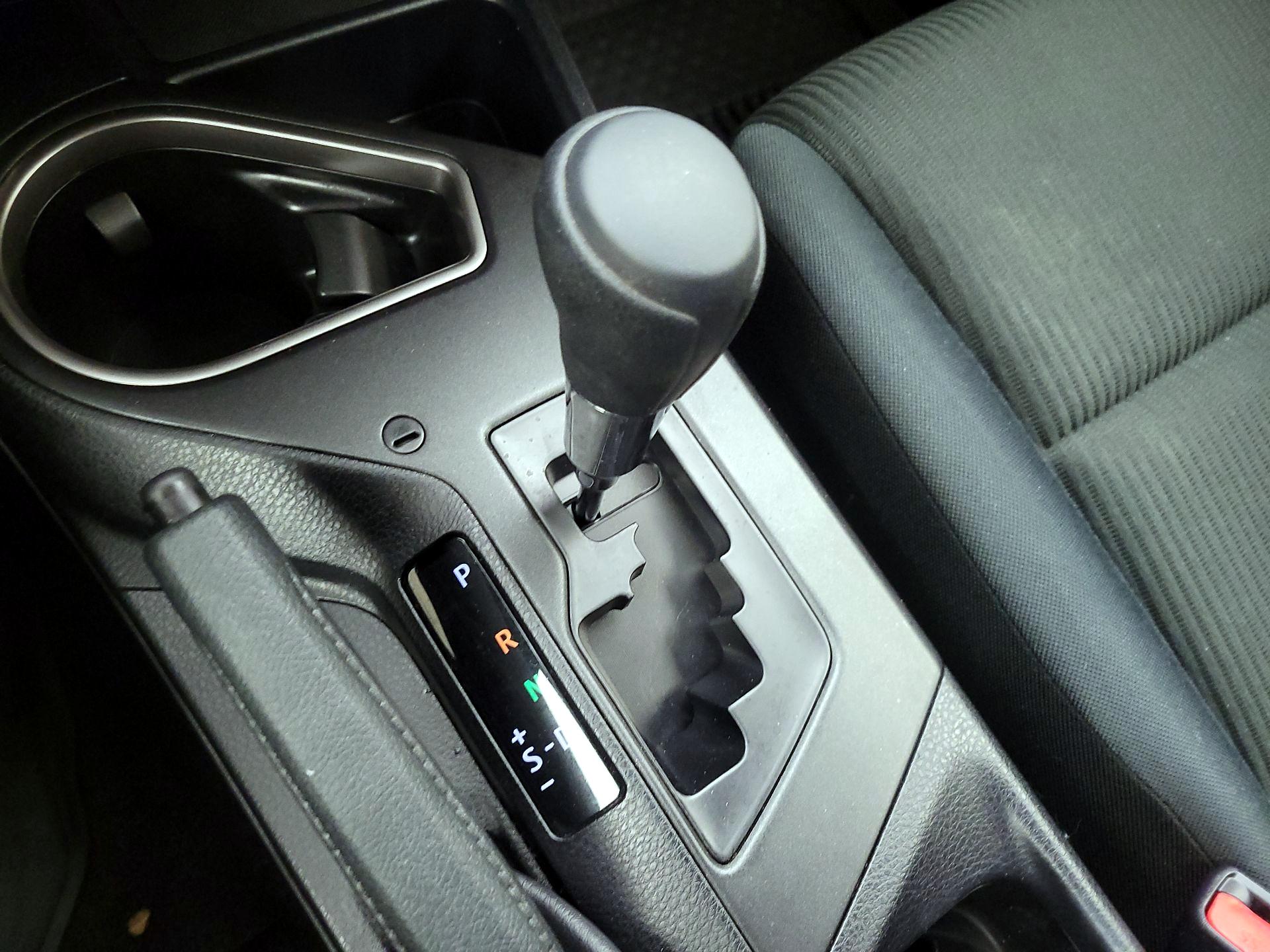 Thumbnail: 2018 Toyota RAV4 - 17