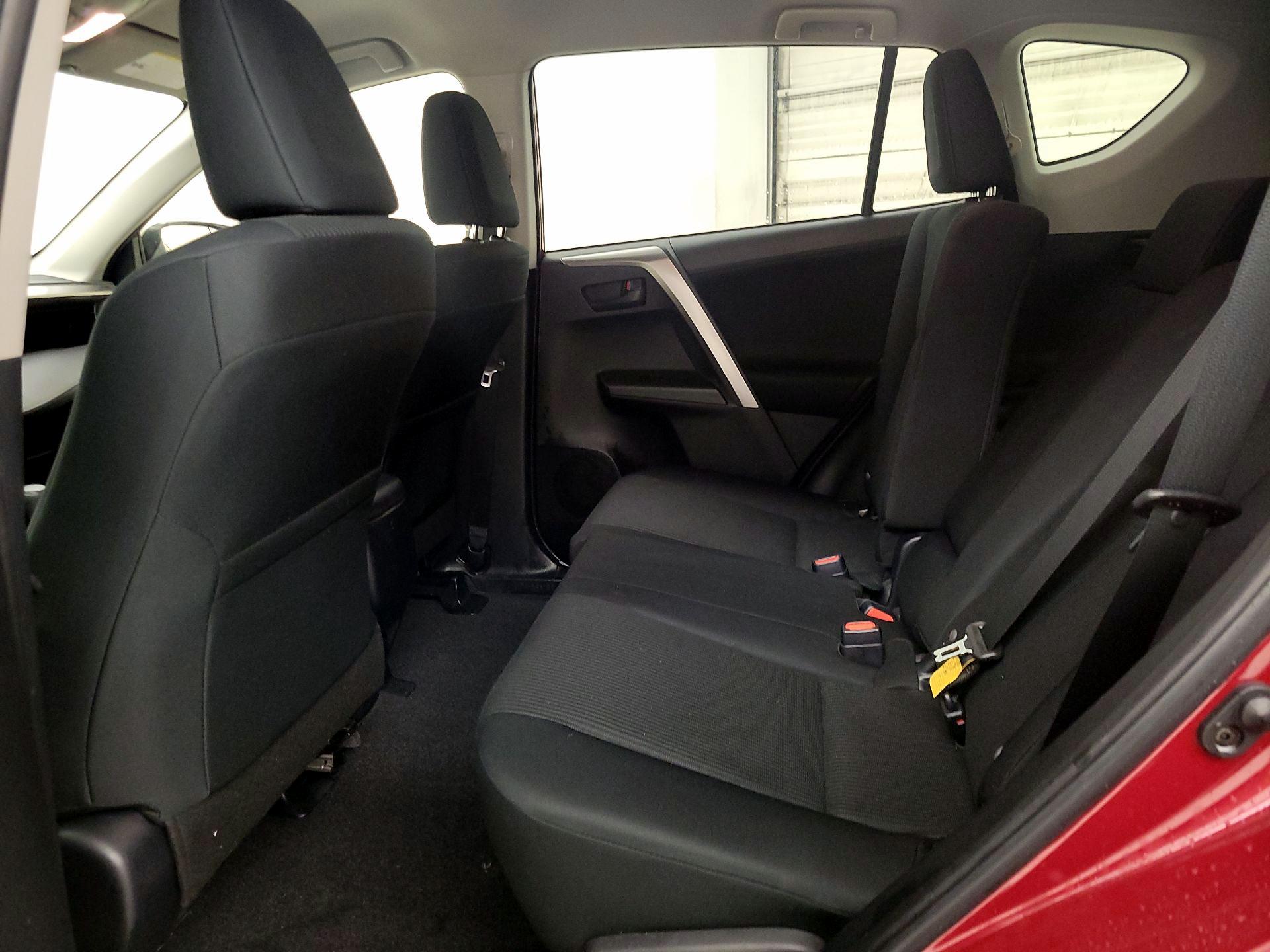 Thumbnail: 2018 Toyota RAV4 - 19