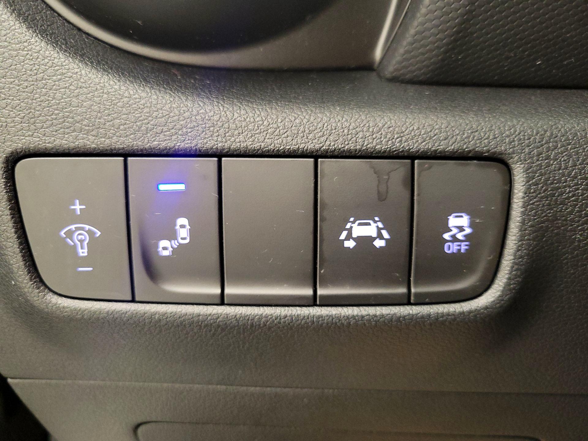 Thumbnail: 2020 Hyundai Kona - 13