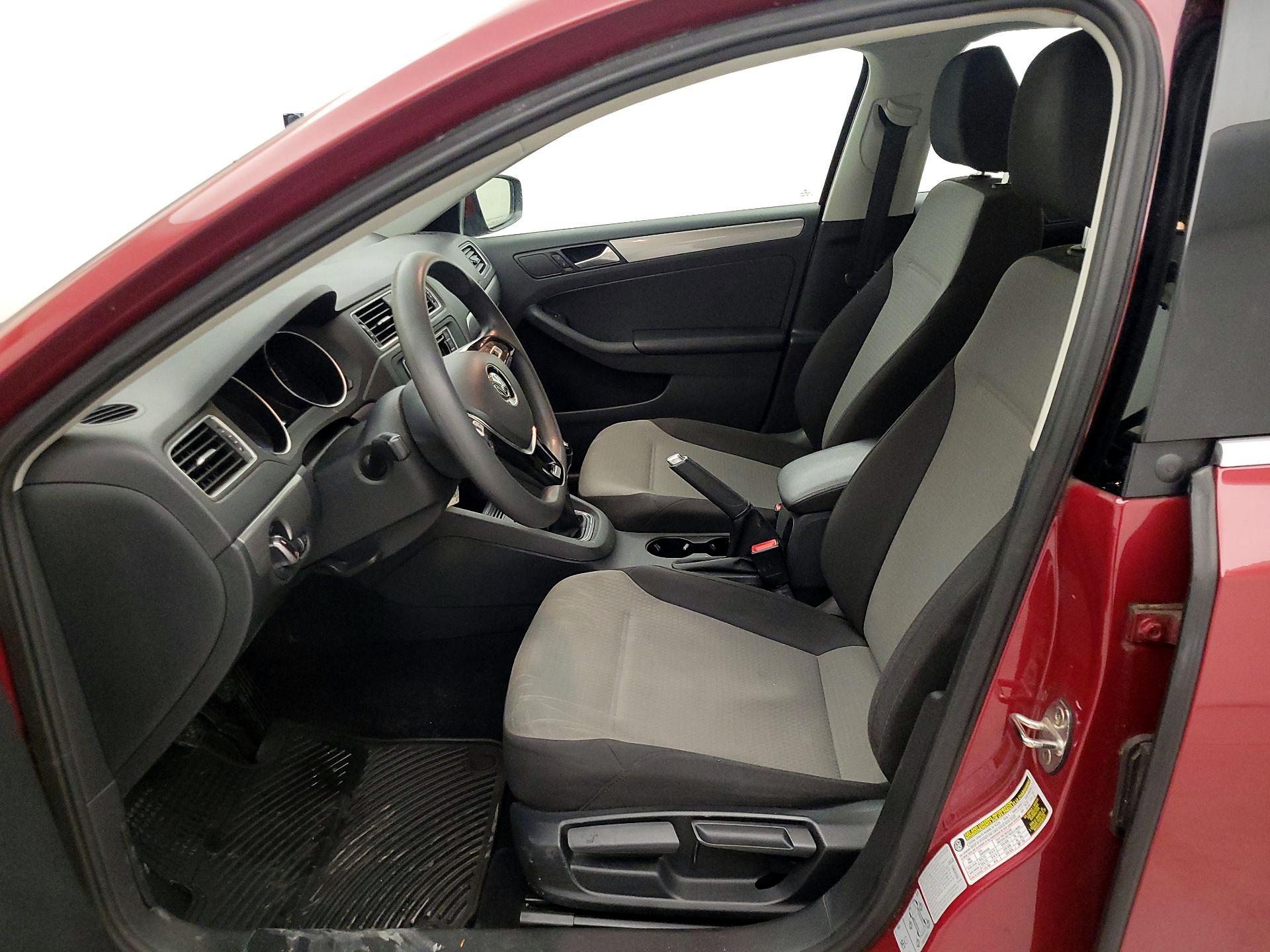 Thumbnail: 2017 Volkswagen Jetta - 11