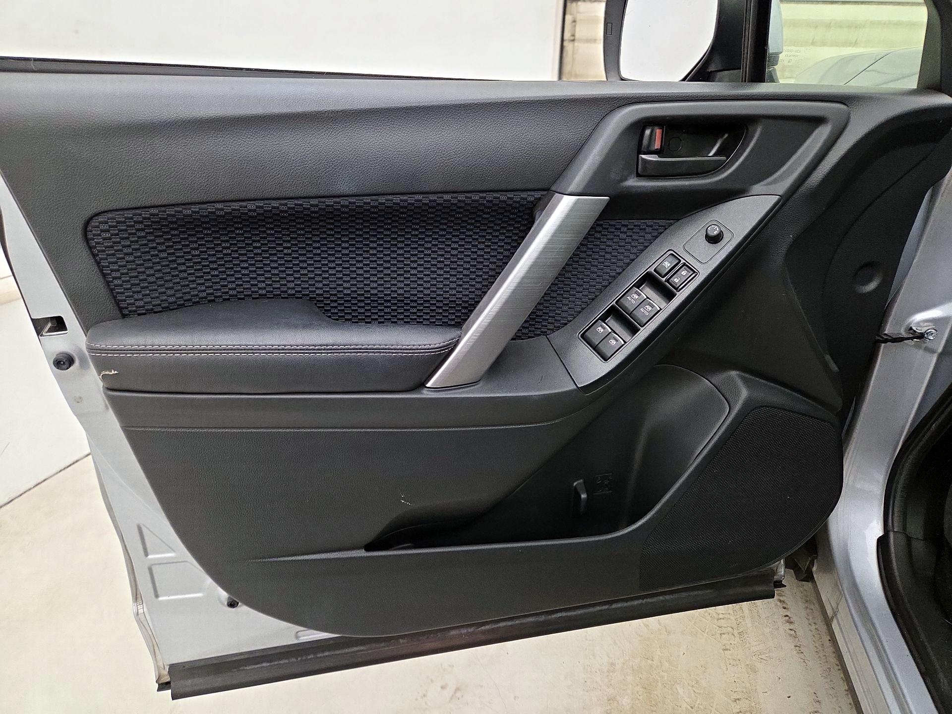 Thumbnail: 2017 Subaru Forester - 12