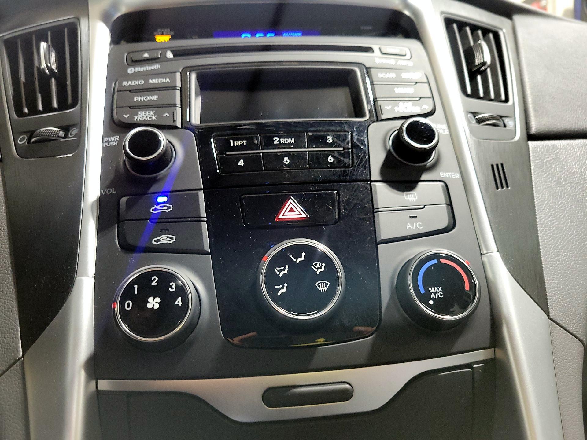 Thumbnail: 2014 Hyundai Sonata - 15