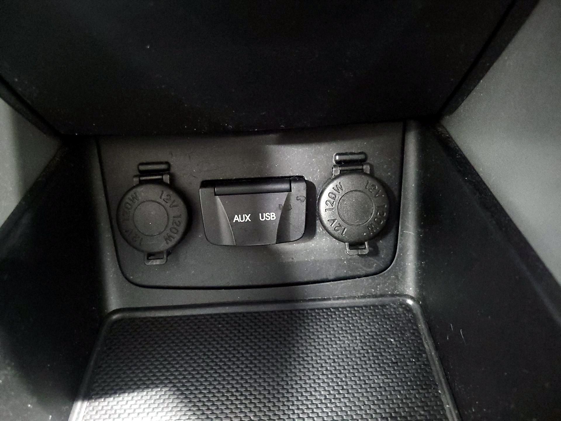 Thumbnail: 2014 Hyundai Sonata - 17