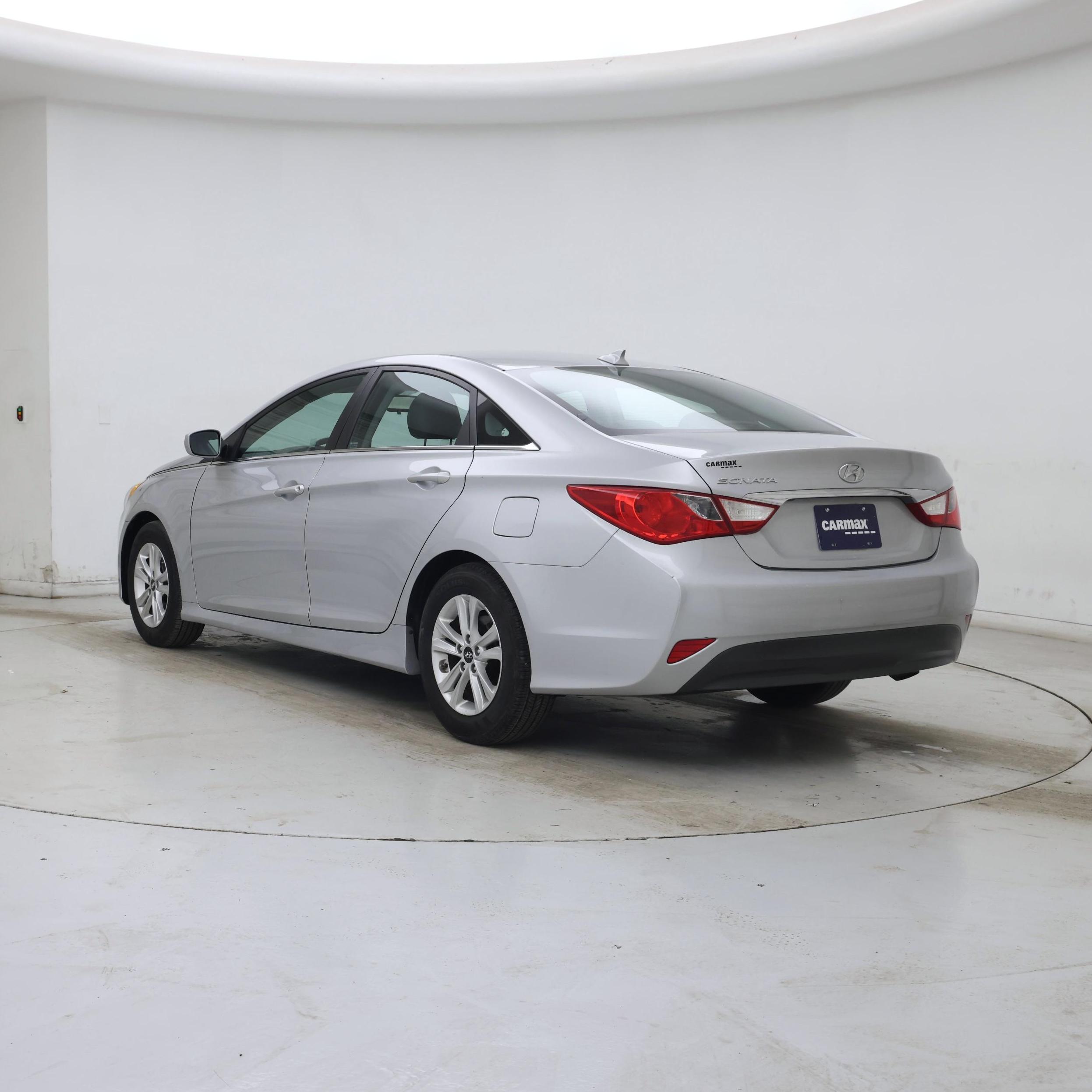 Thumbnail: 2014 Hyundai Sonata - 2
