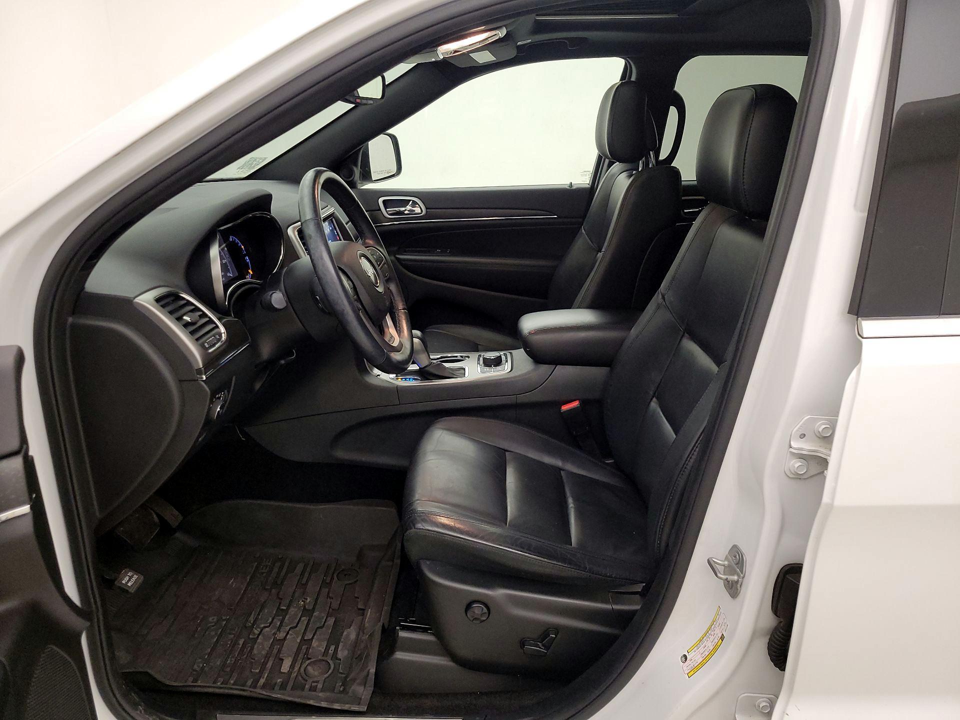 Thumbnail: 2018 Jeep Grand Cherokee - 11