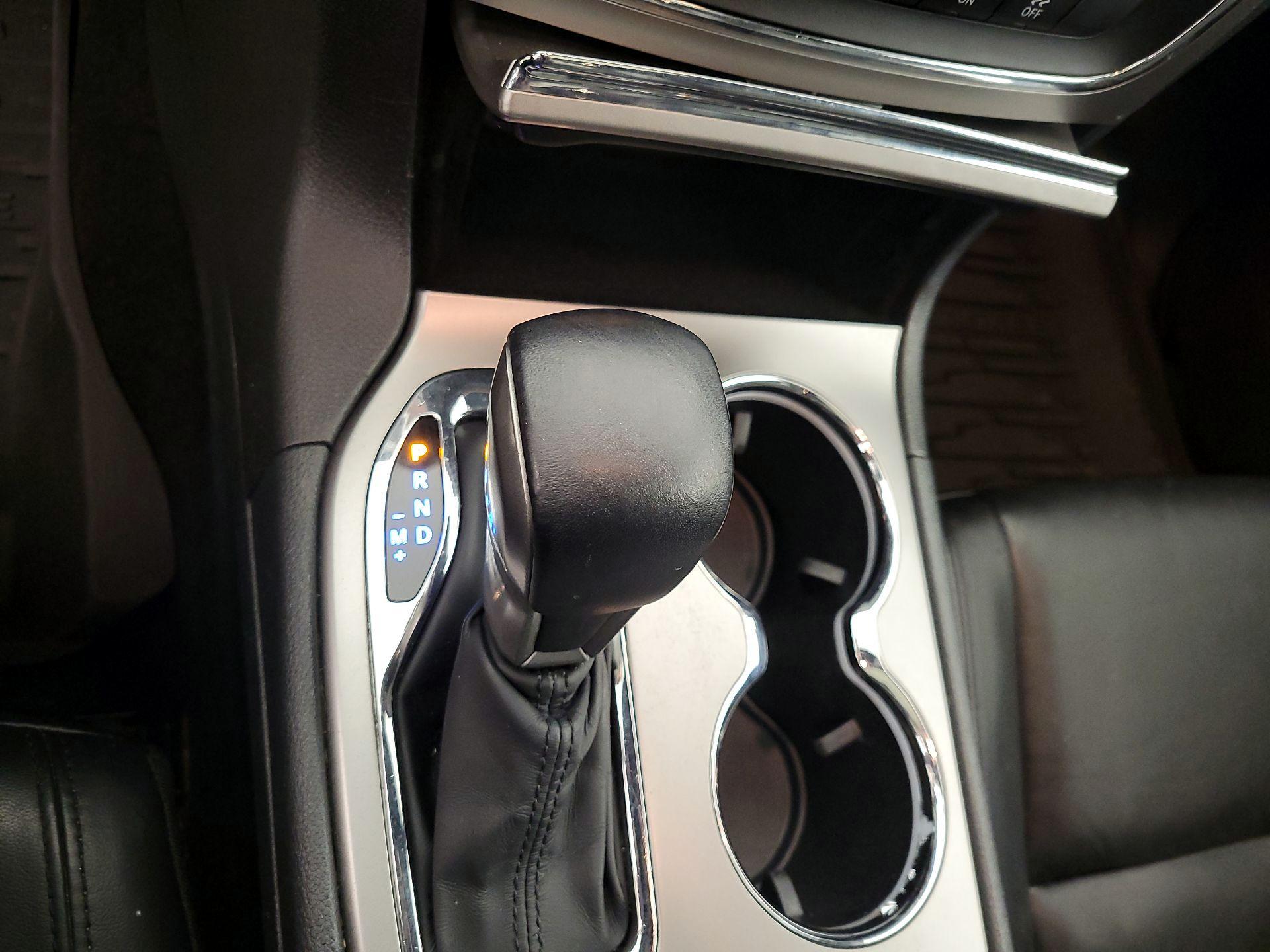 Thumbnail: 2018 Jeep Grand Cherokee - 17