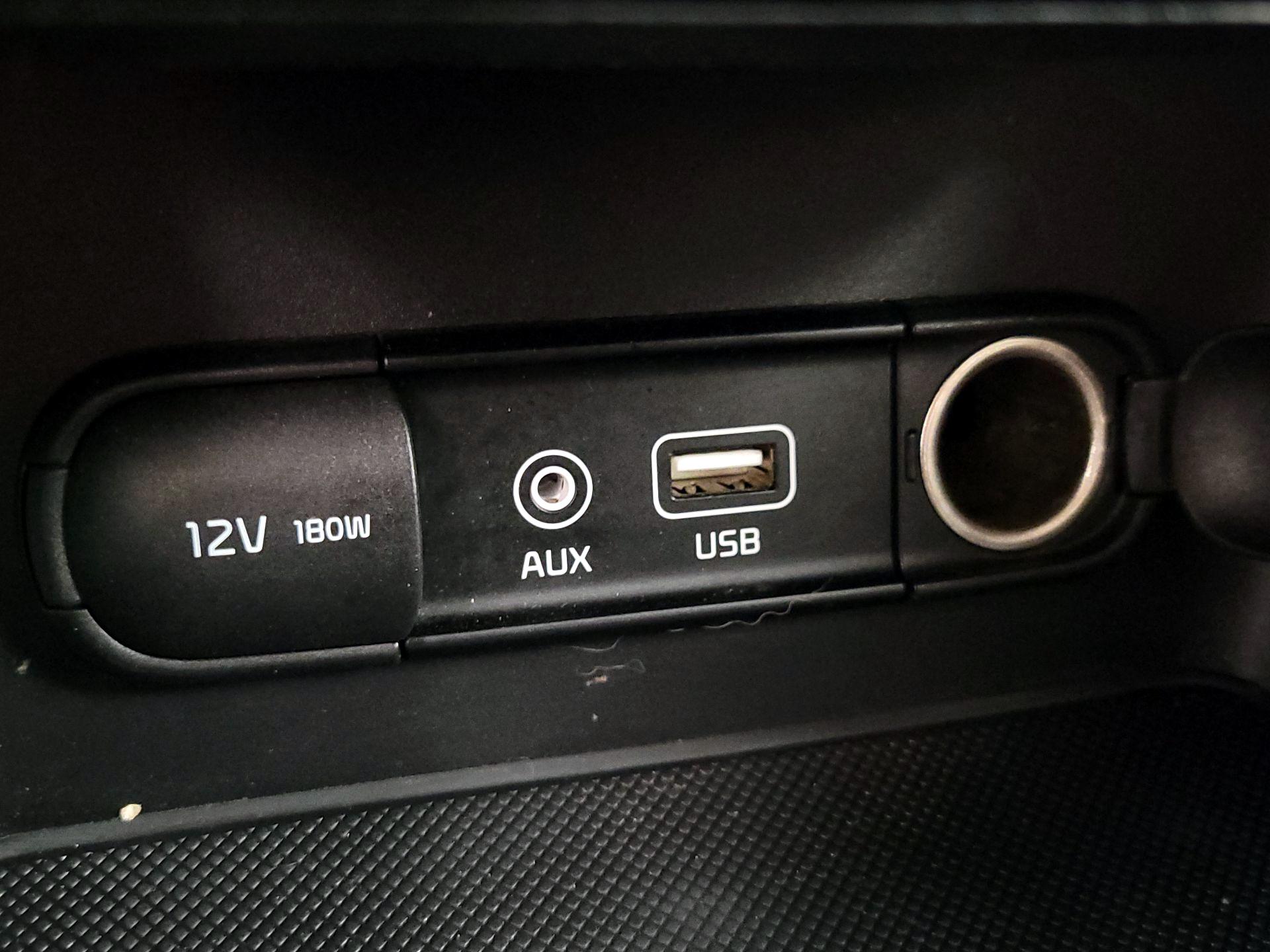 Thumbnail: 2017 Kia Sportage - 18