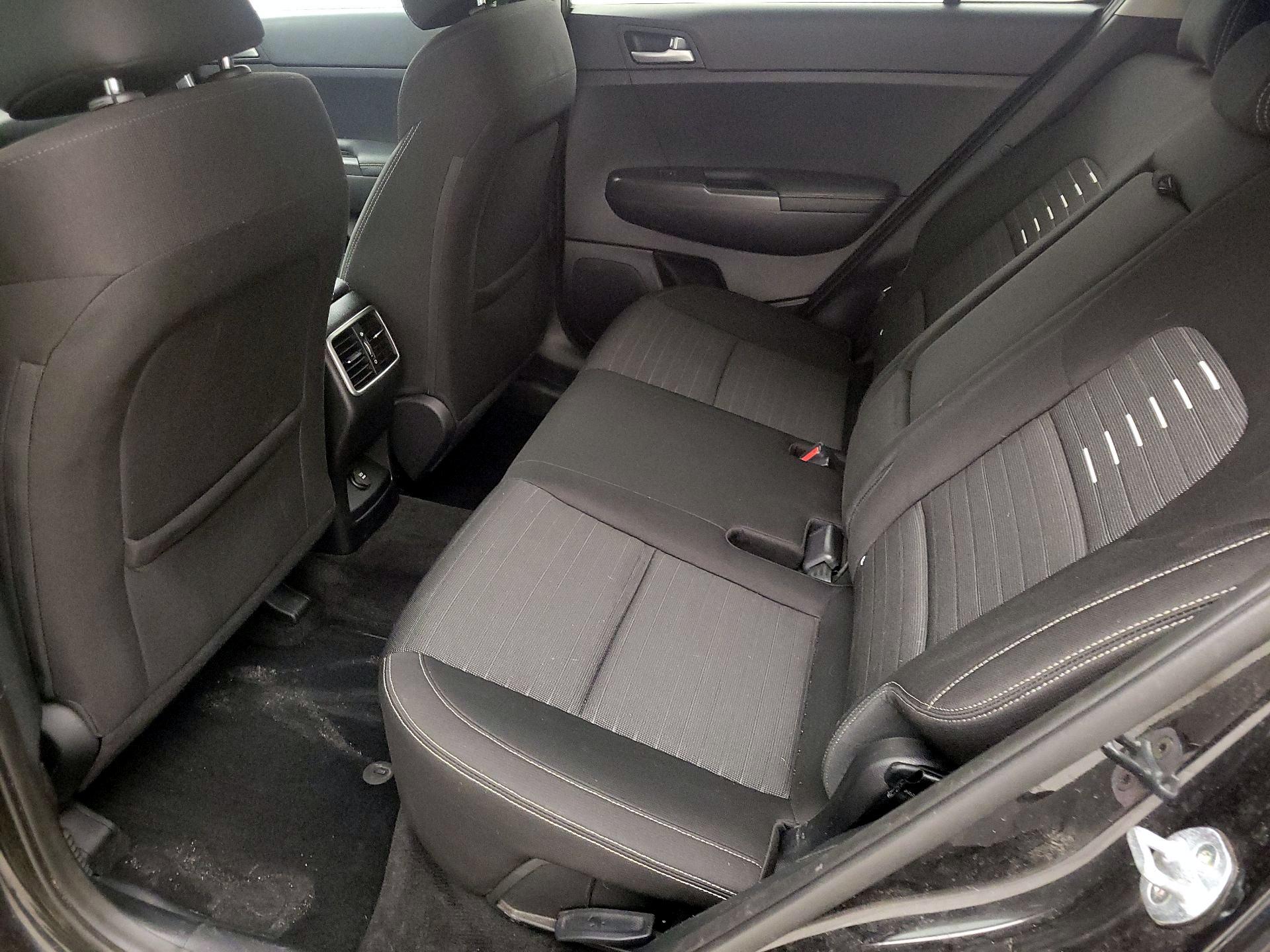 Thumbnail: 2017 Kia Sportage - 19