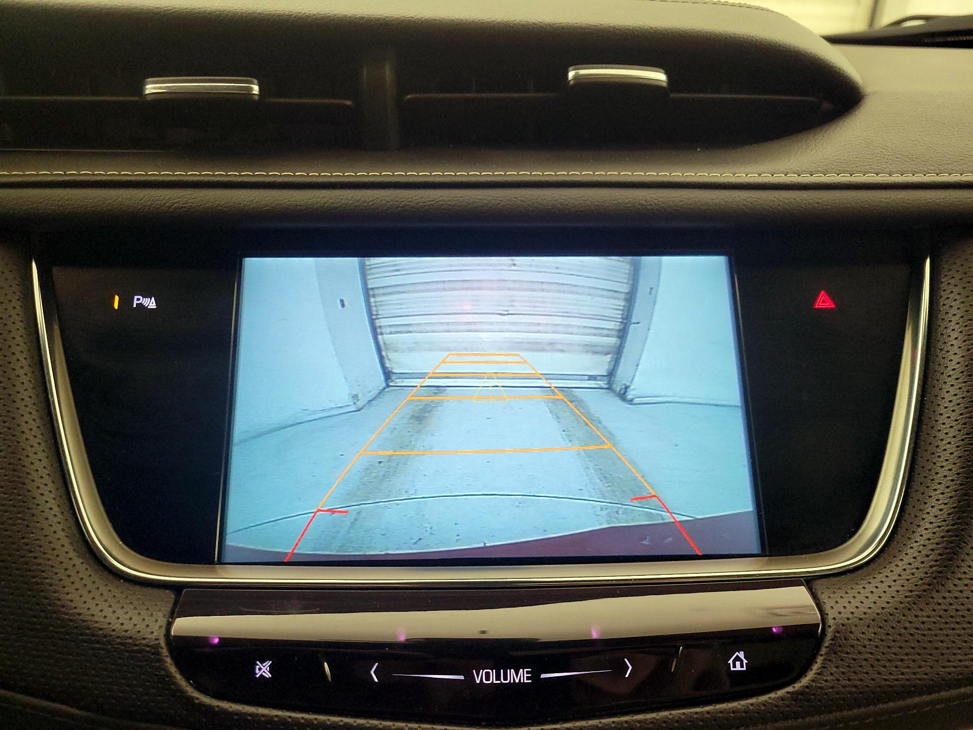 Thumbnail: 2017 Cadillac XT5 - 15