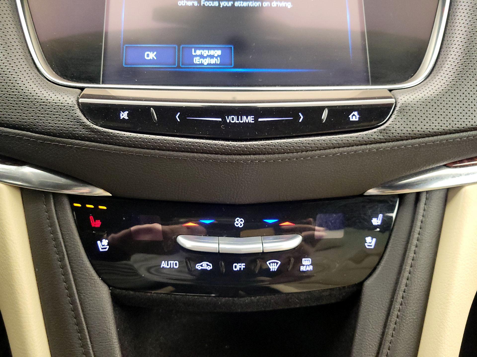 Thumbnail: 2017 Cadillac XT5 - 17