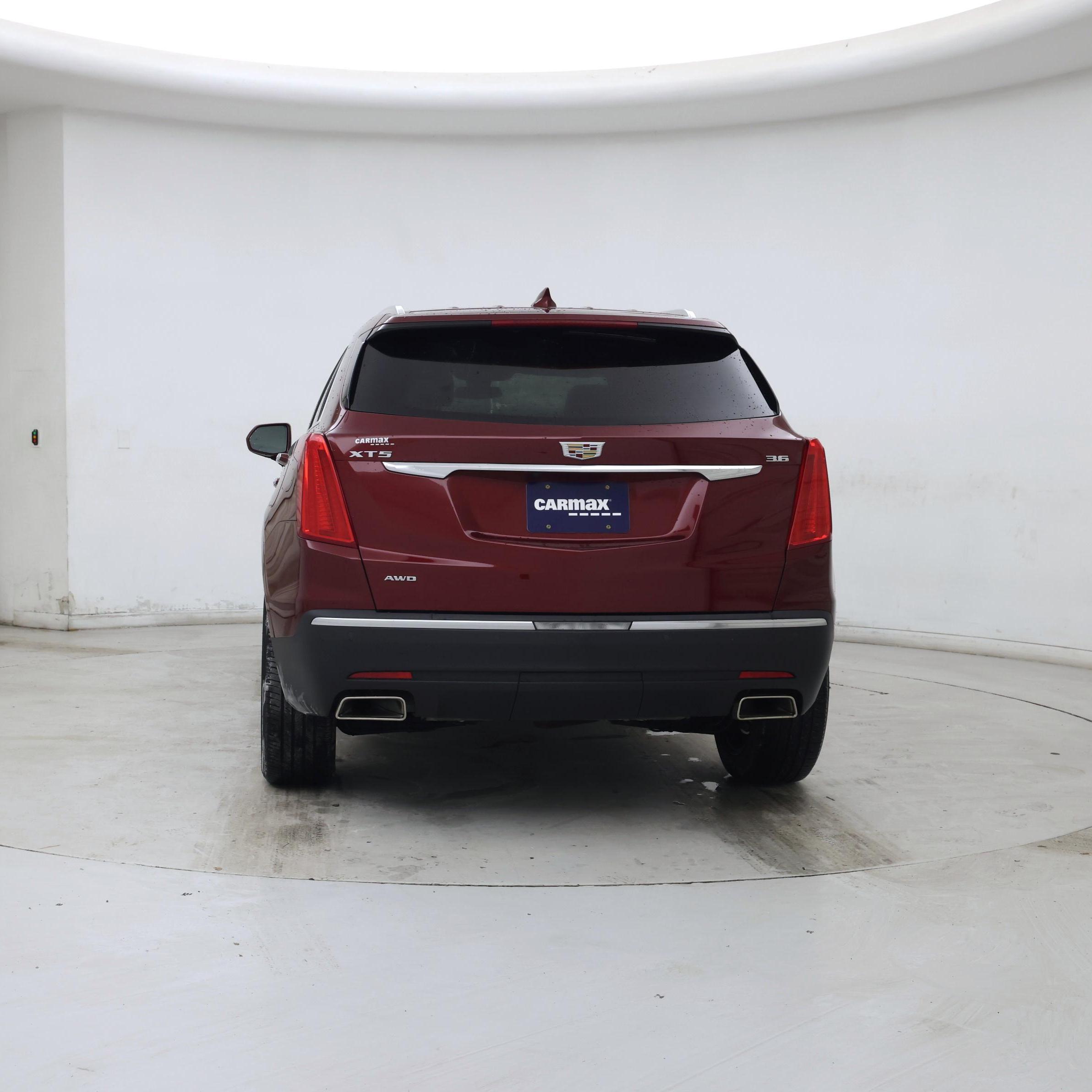 Thumbnail: 2017 Cadillac XT5 - 6