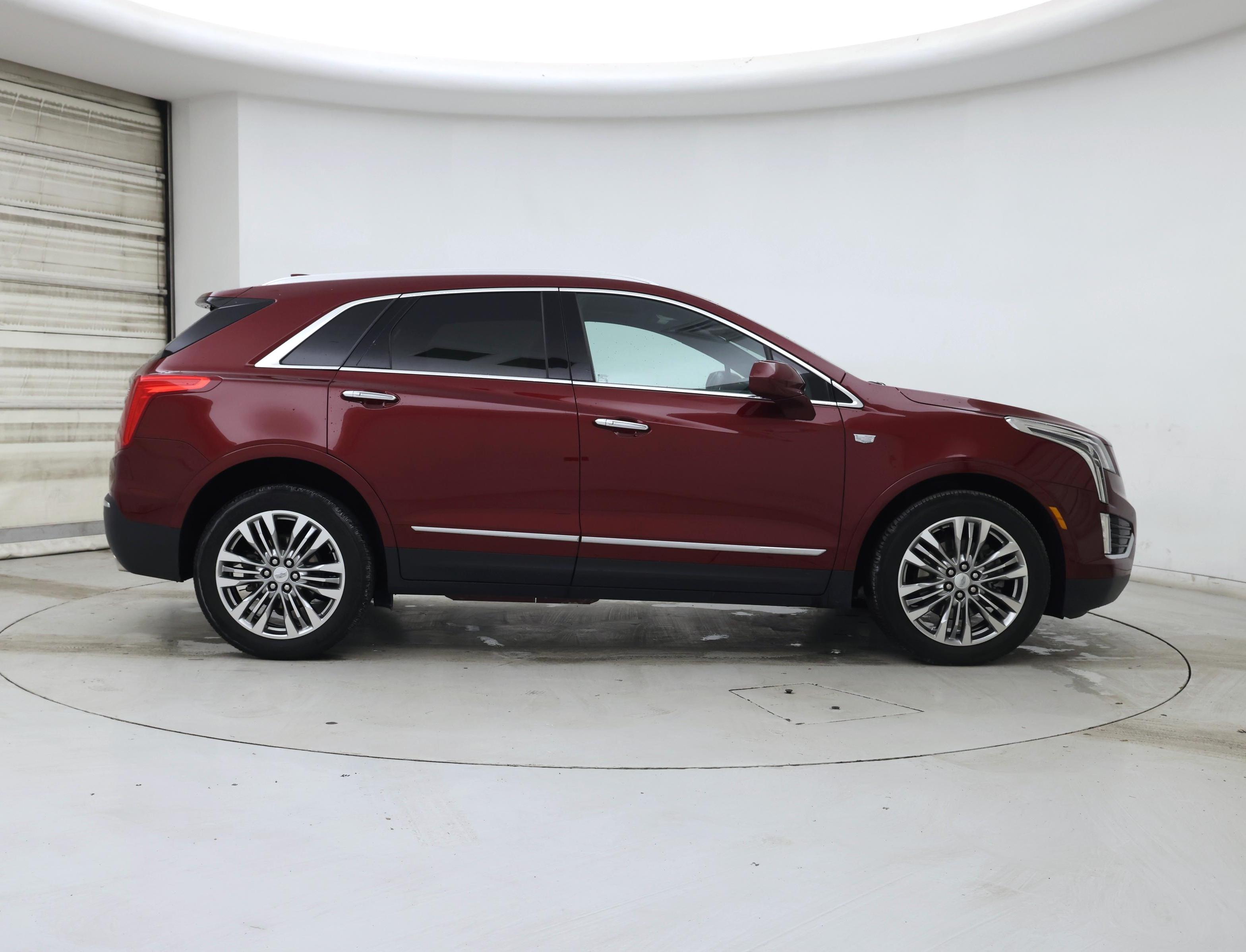 Thumbnail: 2017 Cadillac XT5 - 7
