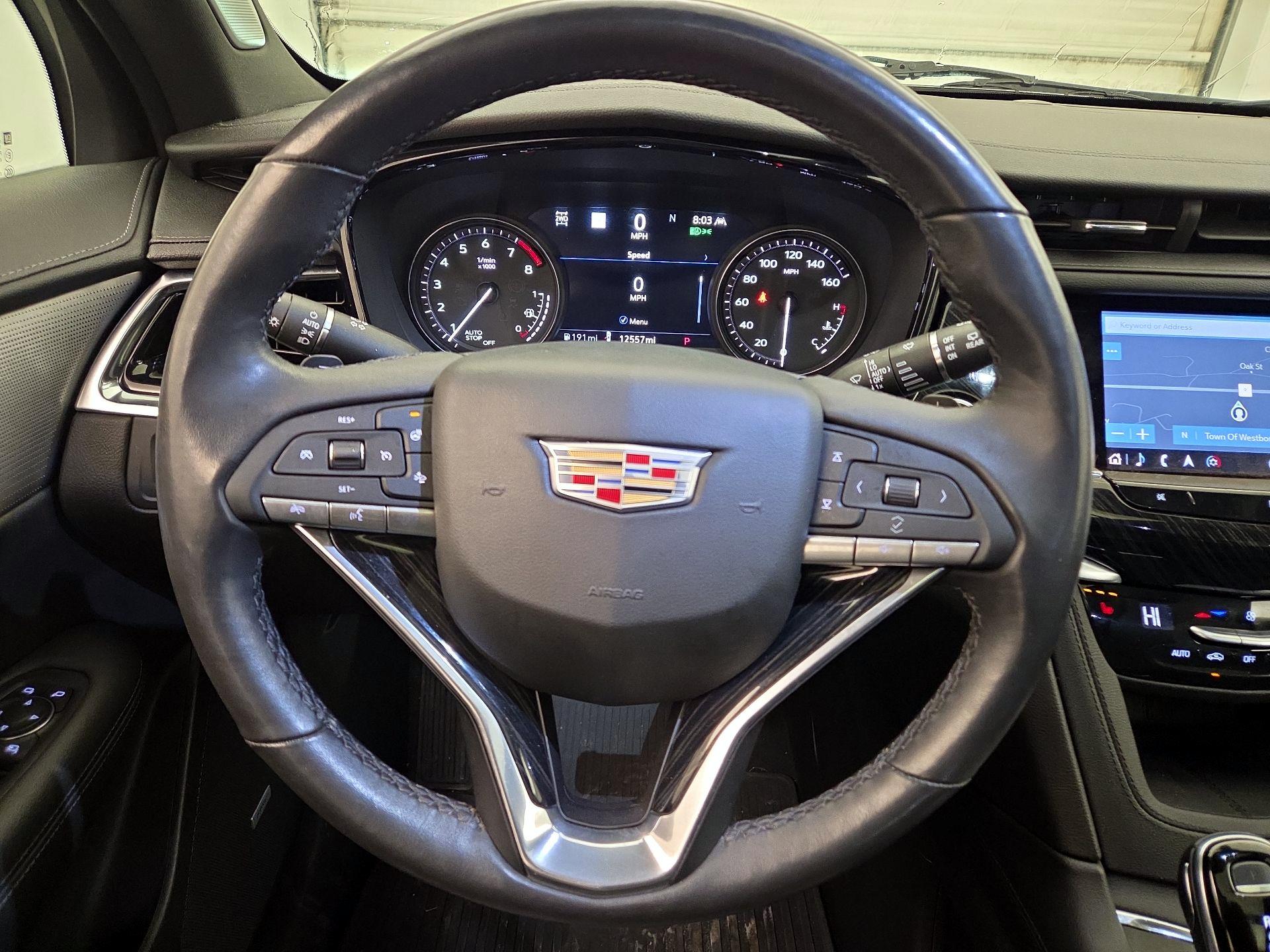 Thumbnail: 2021 Cadillac XT6 - 10