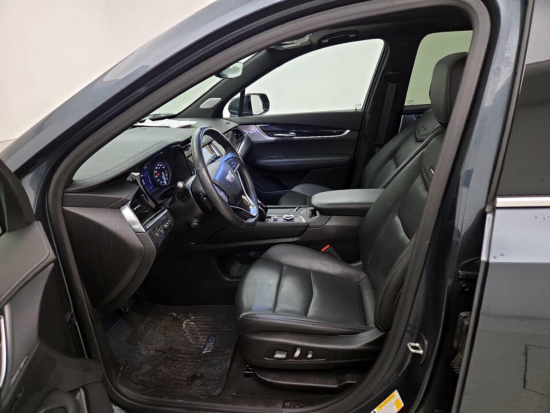 Thumbnail: 2021 Cadillac XT6 - 11