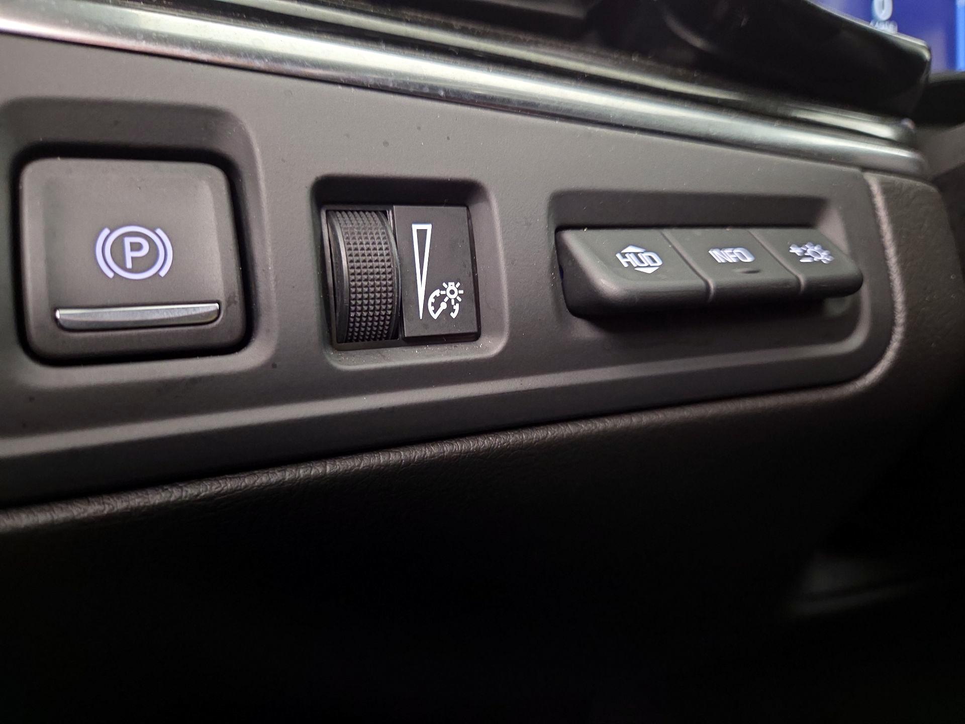 Thumbnail: 2021 Cadillac XT6 - 13