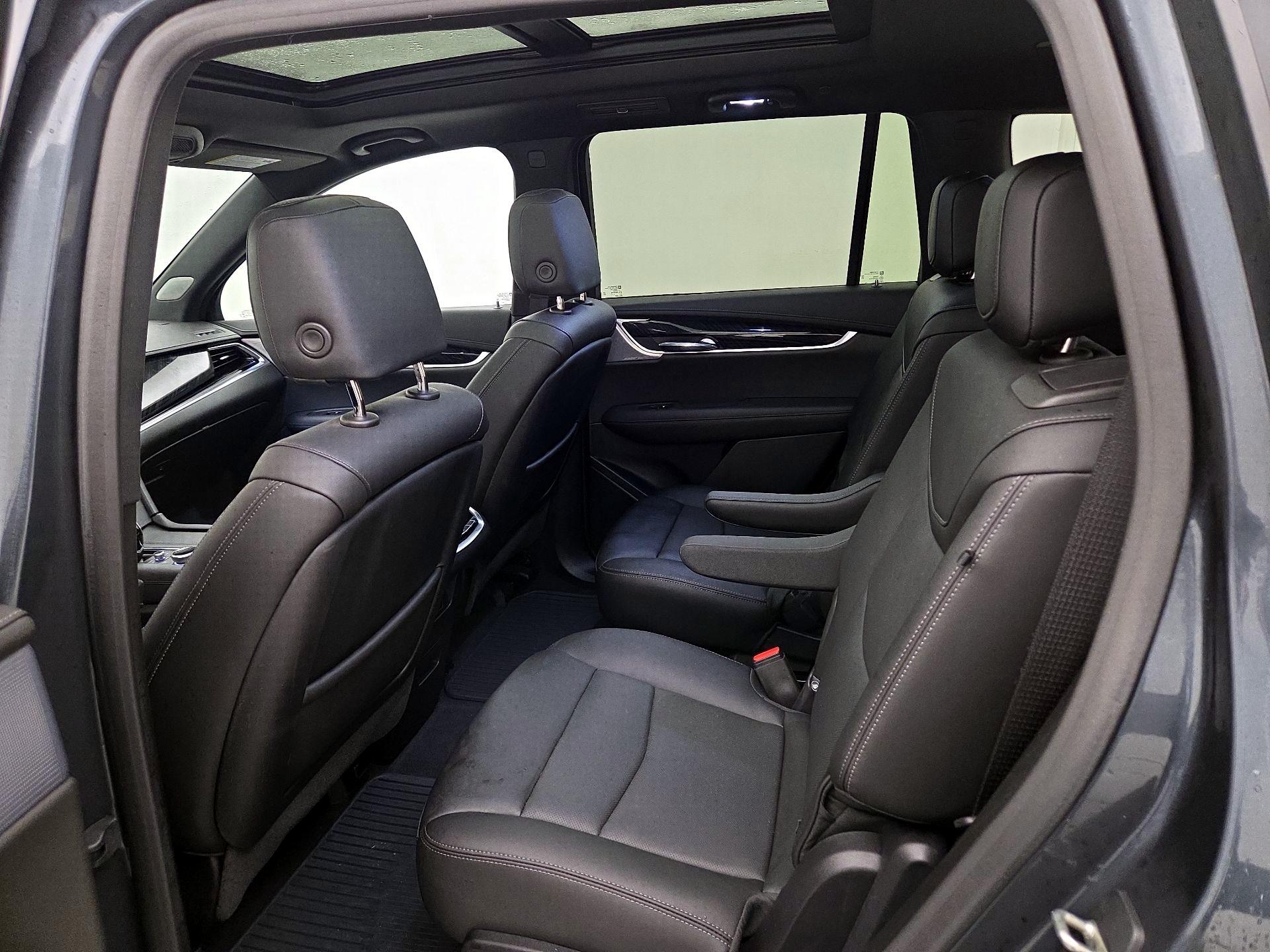 Thumbnail: 2021 Cadillac XT6 - 20