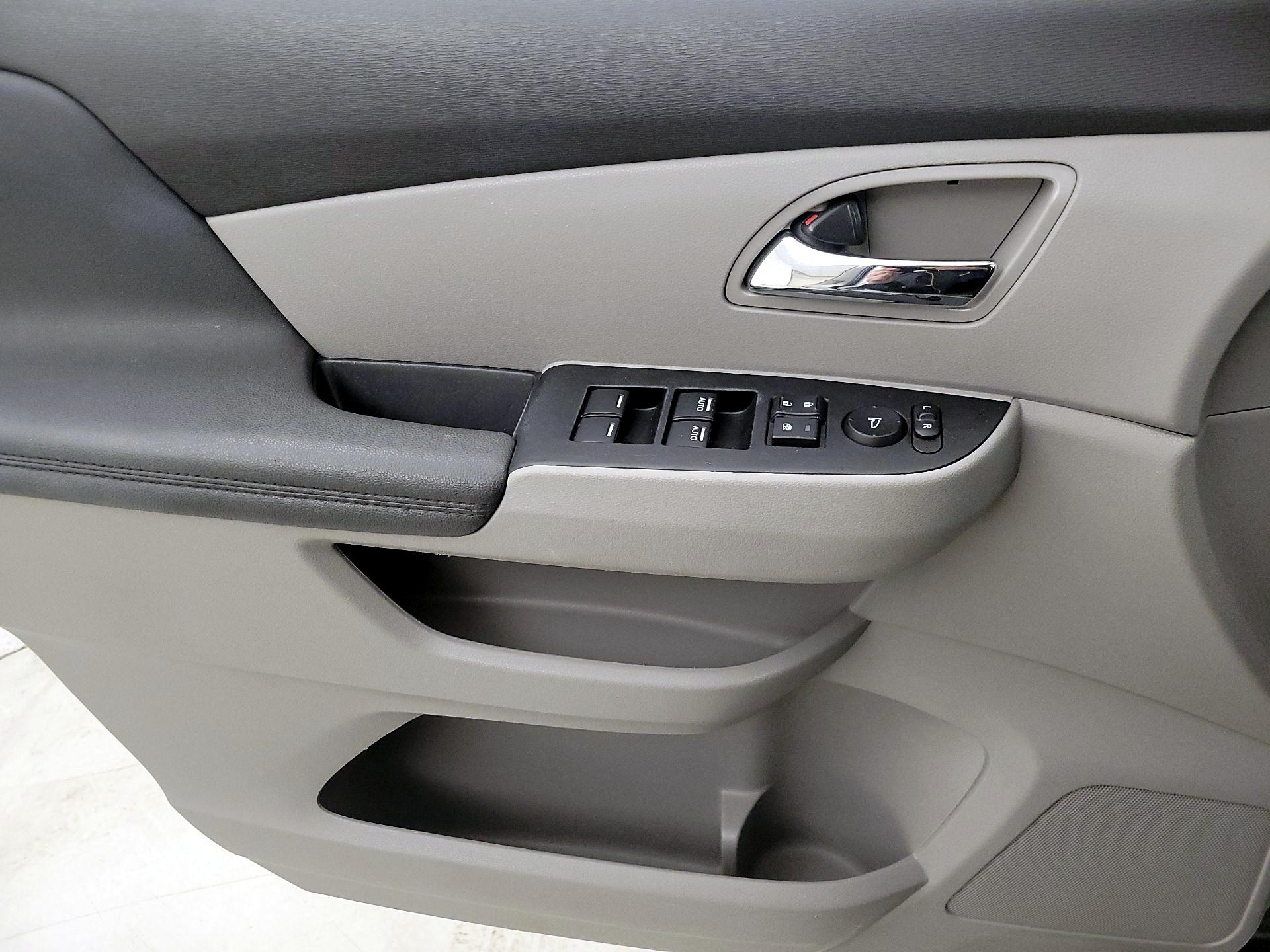 Thumbnail: 2014 Honda Odyssey - 12