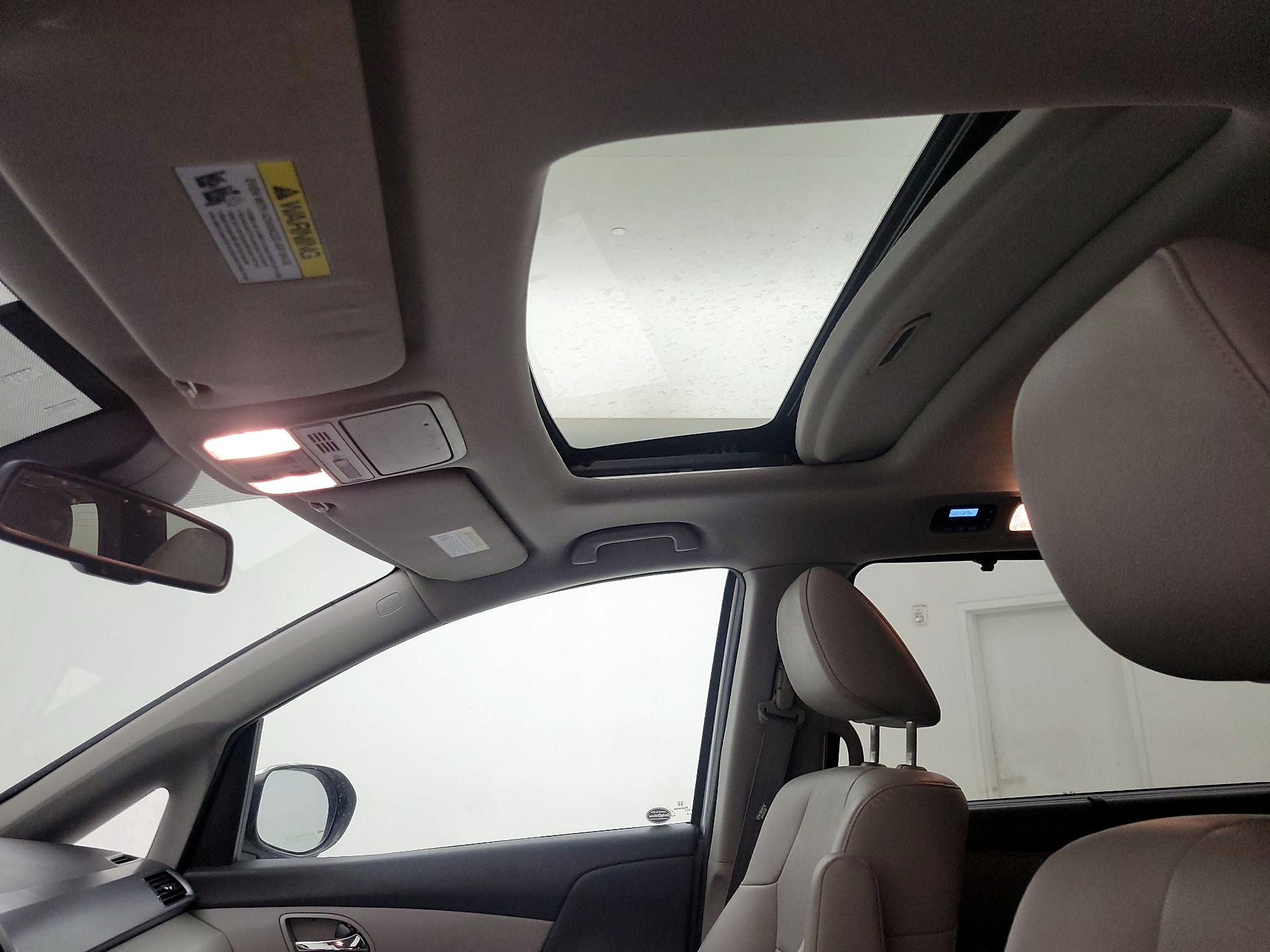 Thumbnail: 2014 Honda Odyssey - 19