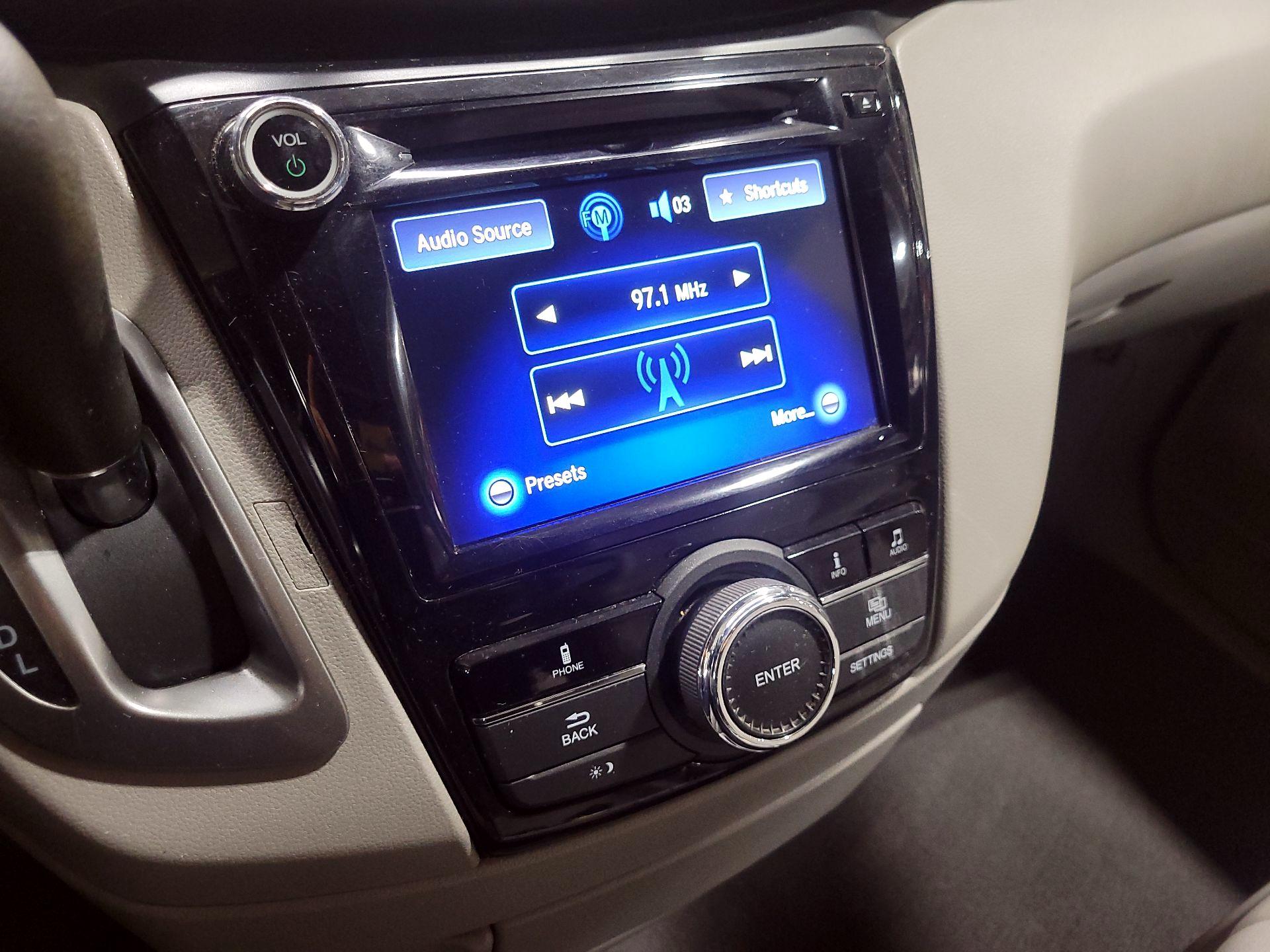 Thumbnail: 2016 Honda Odyssey - 15