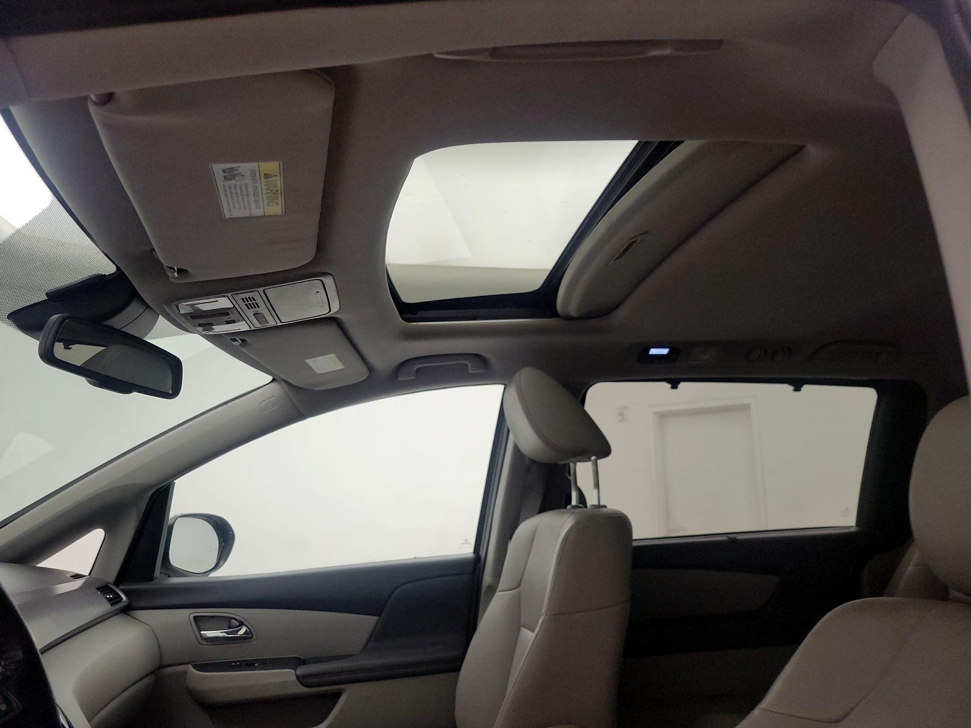 Thumbnail: 2016 Honda Odyssey - 19