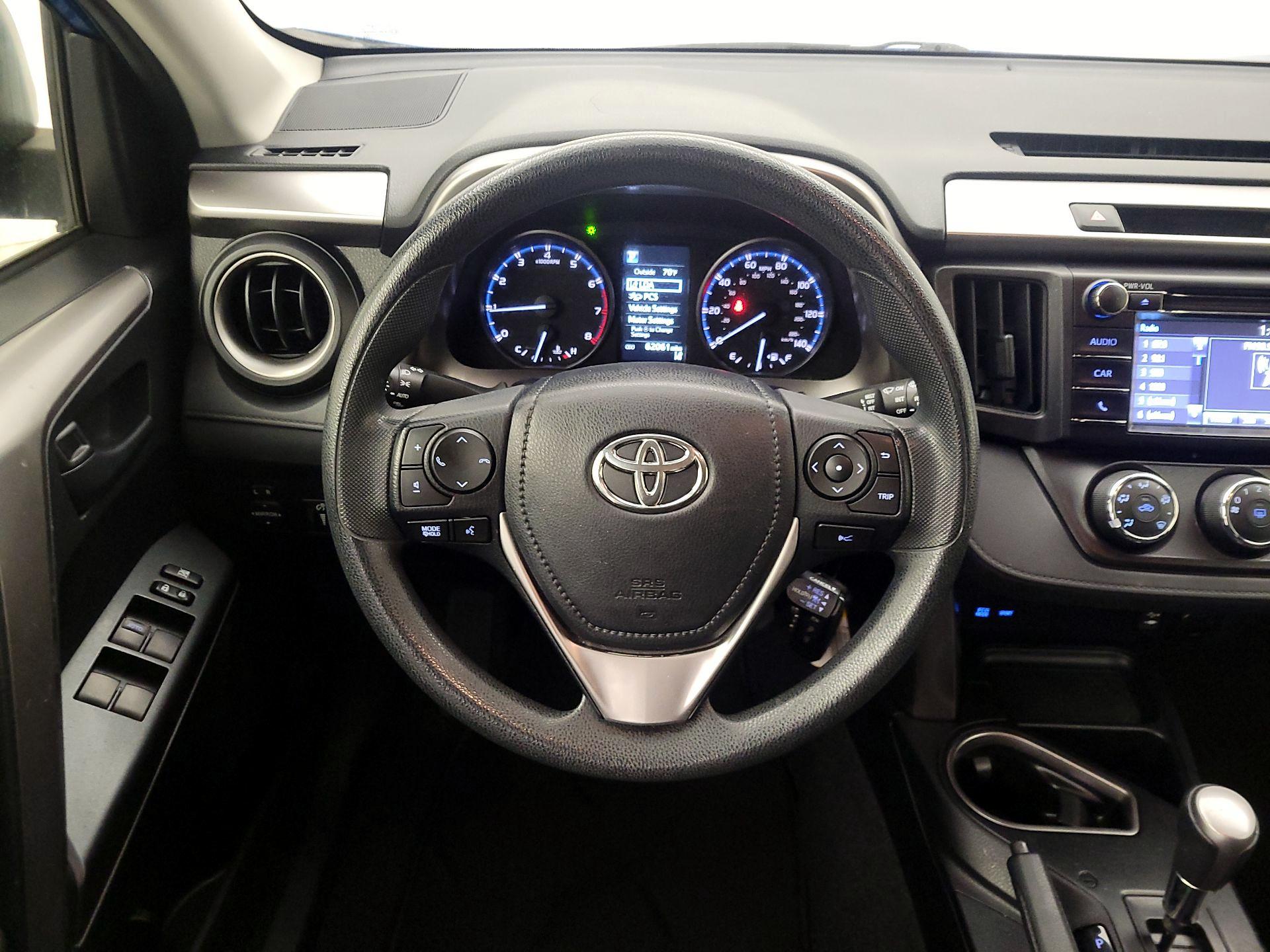 Thumbnail: 2017 Toyota RAV4 - 10