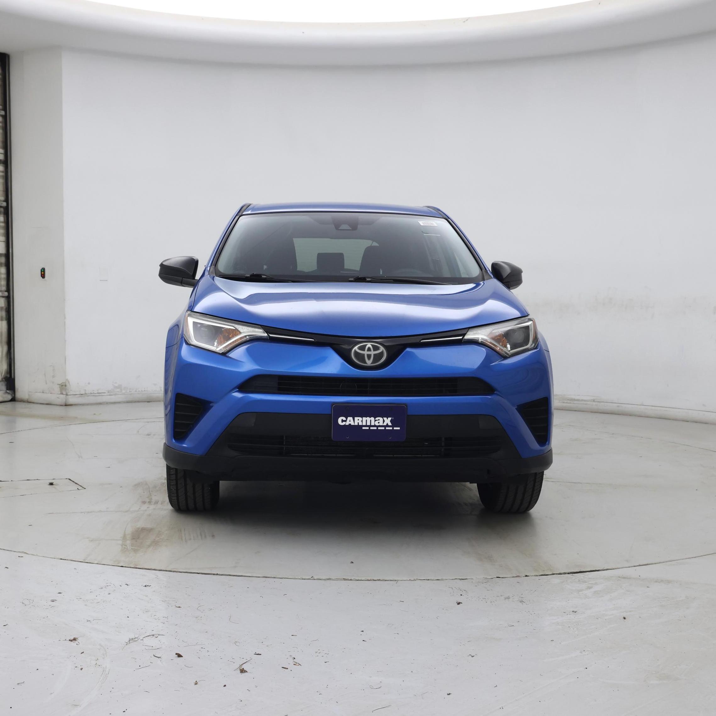 Thumbnail: 2017 Toyota RAV4 - 5