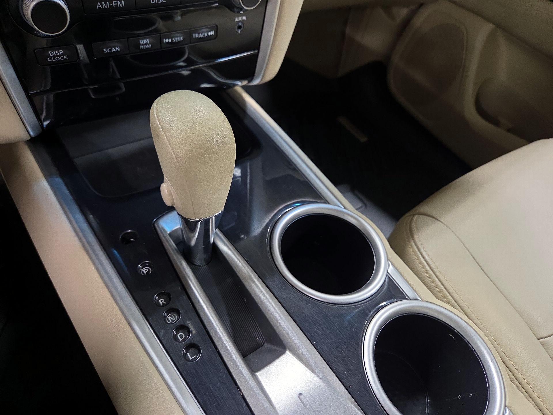 Thumbnail: 2015 Nissan Pathfinder - 16