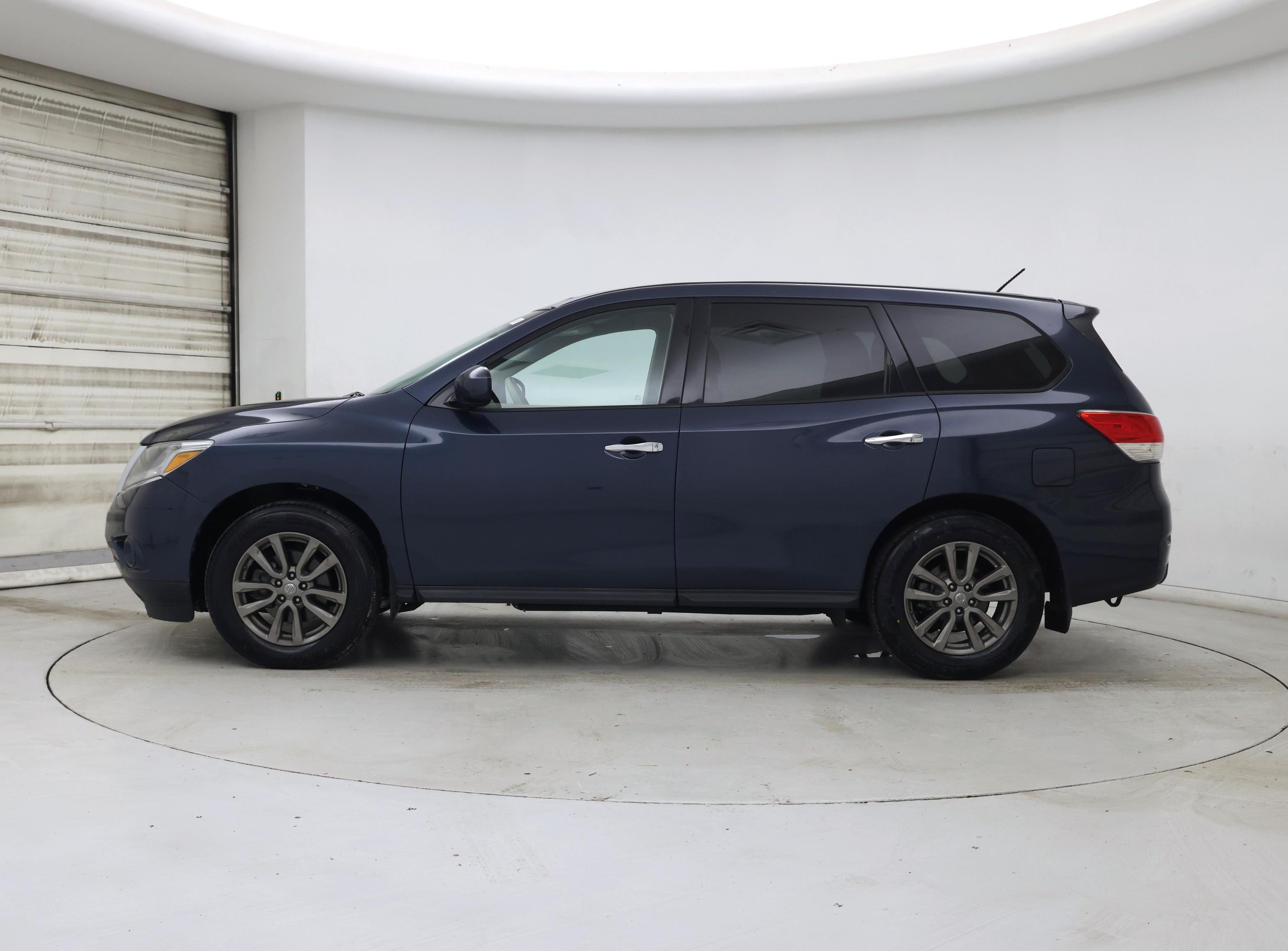 Thumbnail: 2015 Nissan Pathfinder - 3