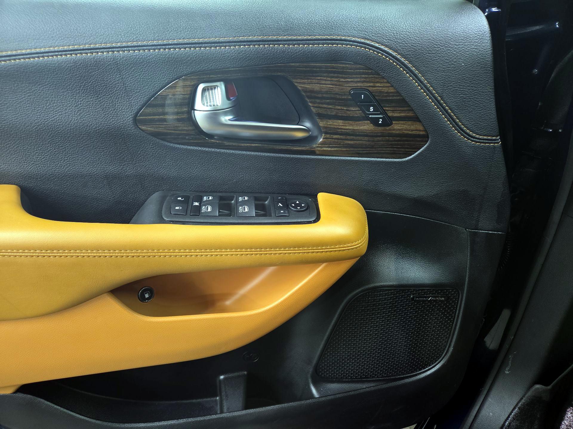 Thumbnail: 2023 Chrysler Pacifica - 12