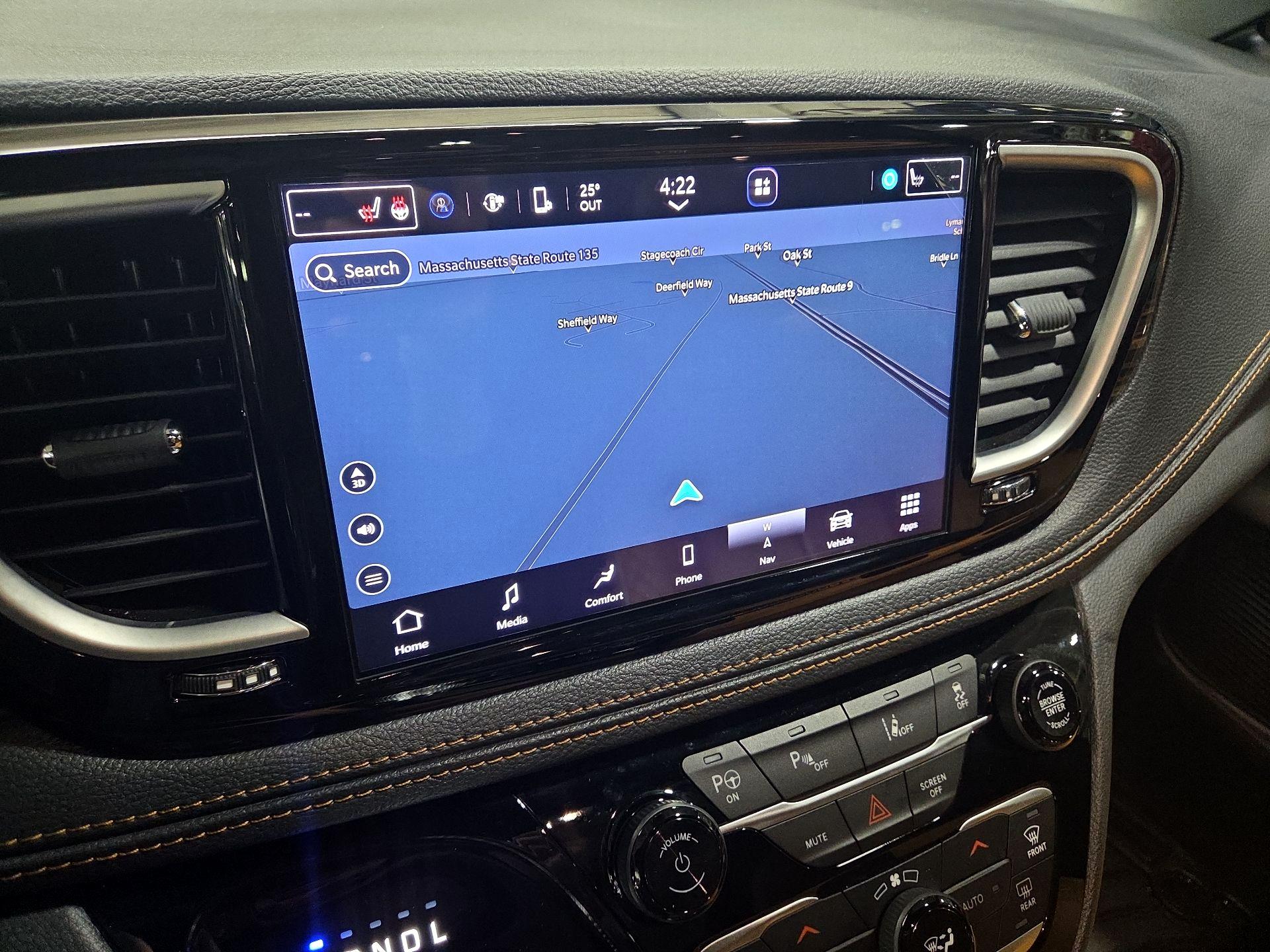 Thumbnail: 2023 Chrysler Pacifica - 14