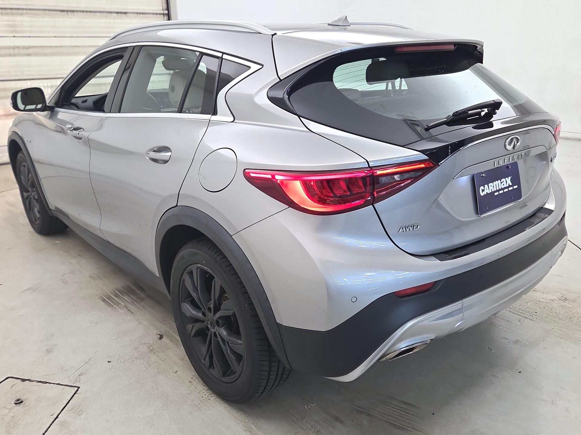 Thumbnail: 2018 INFINITI QX30 - 7