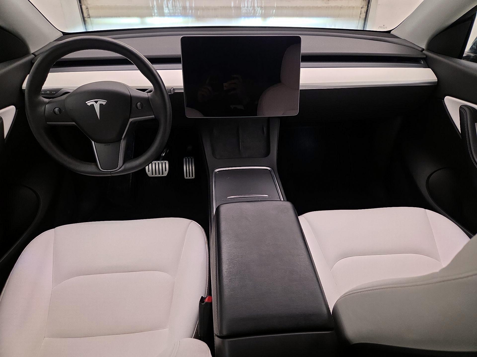 Thumbnail: 2022 Tesla Model Y - 9