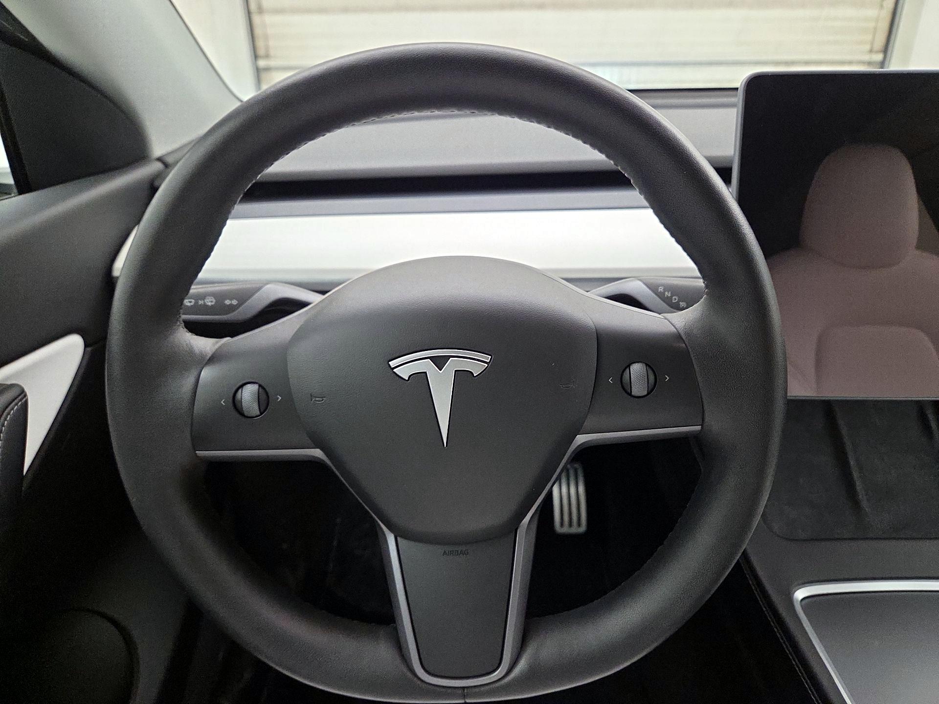 Thumbnail: 2022 Tesla Model Y - 10