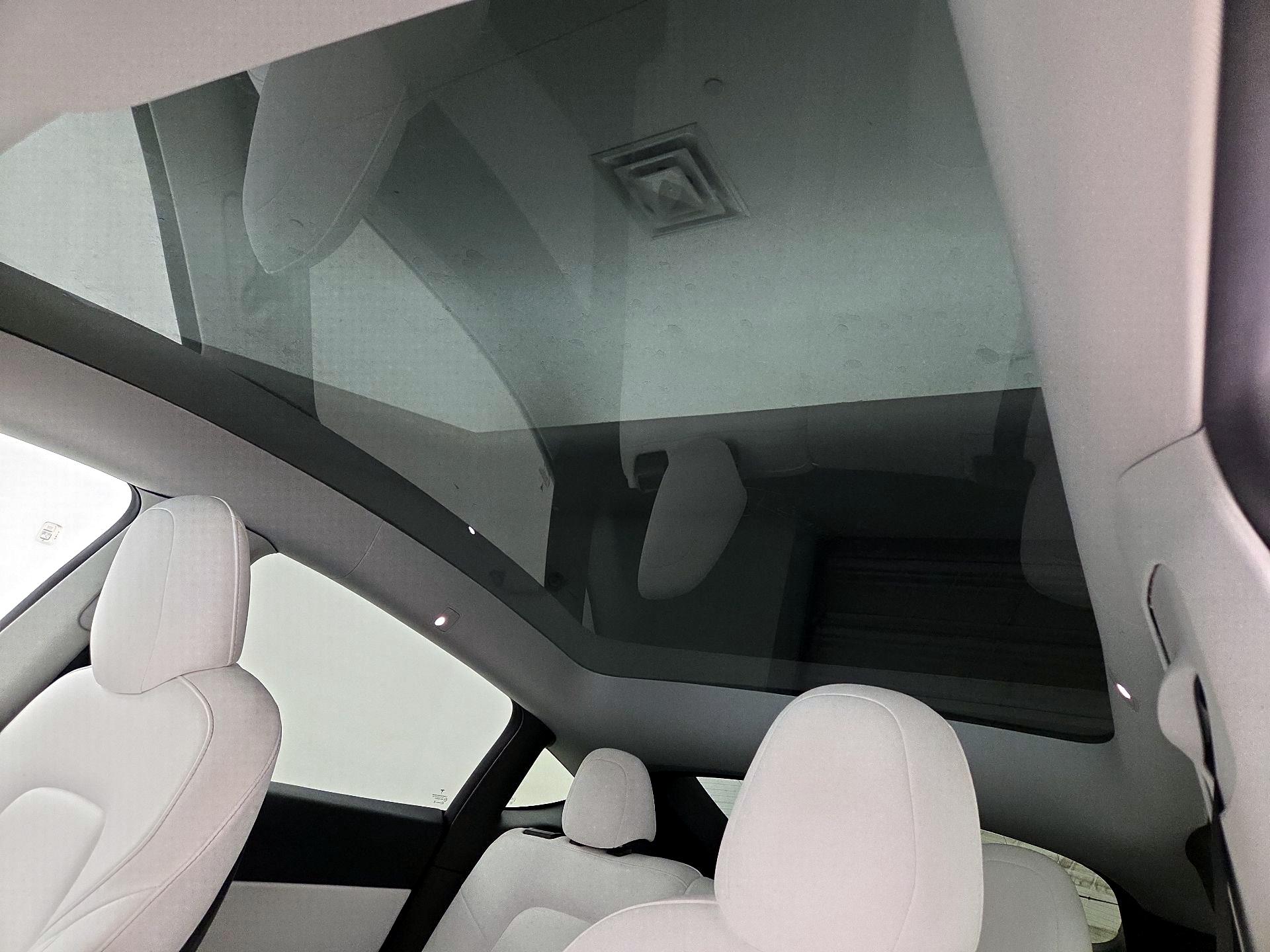 Thumbnail: 2022 Tesla Model Y - 18