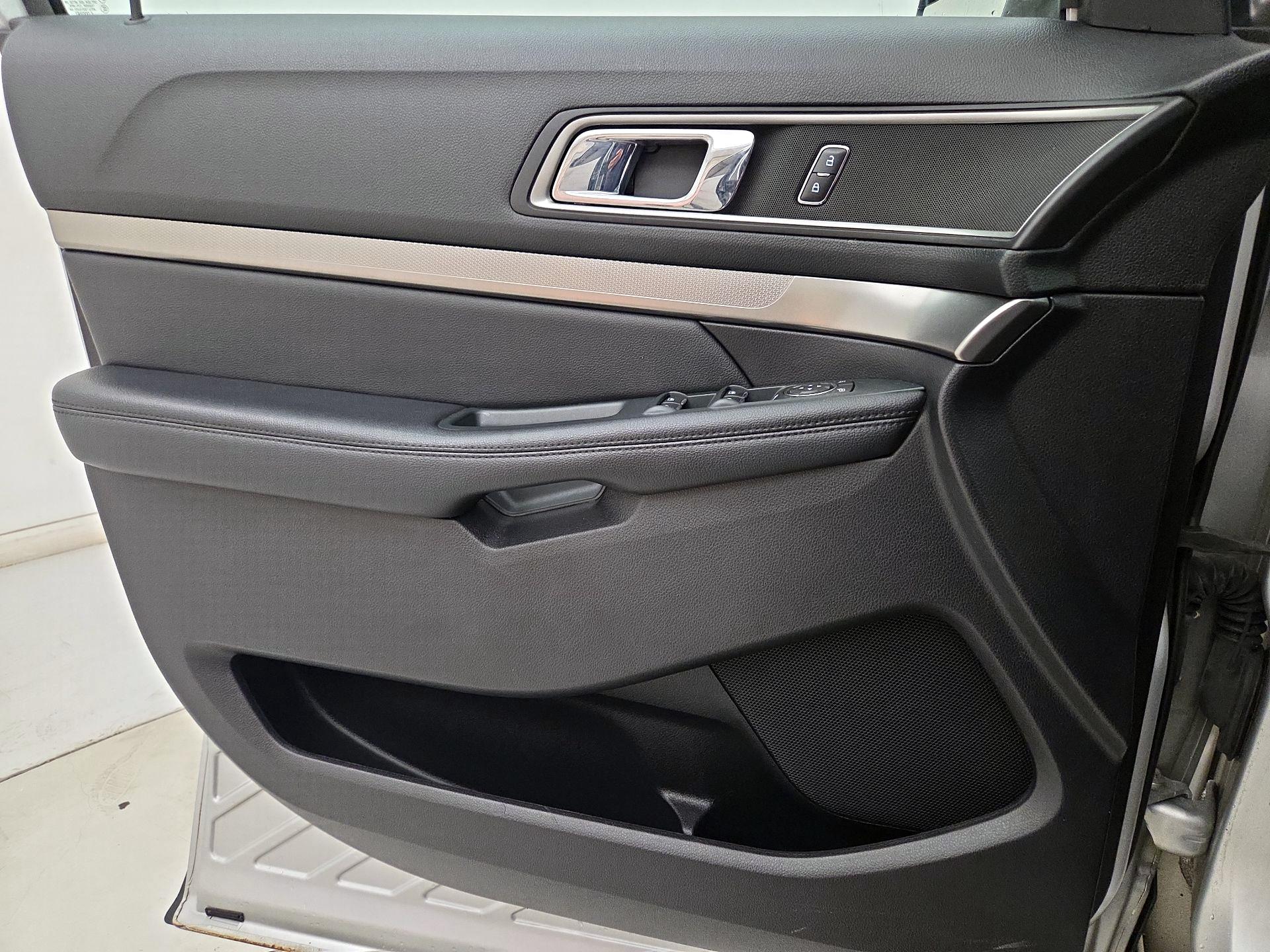 Thumbnail: 2018 Ford Explorer - 12