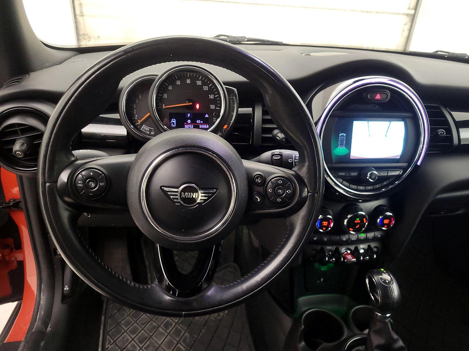 Thumbnail: 2019 MINI Cooper - 10