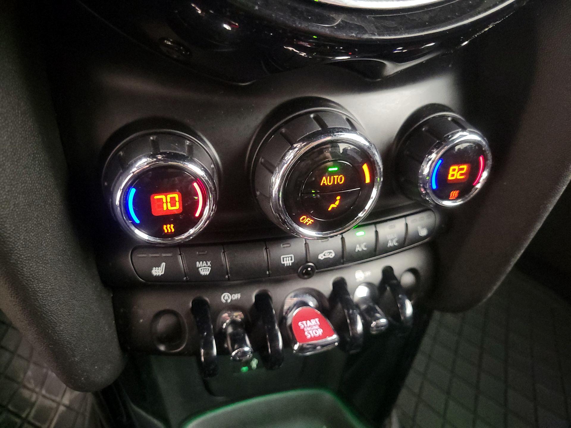 Thumbnail: 2019 MINI Cooper - 16