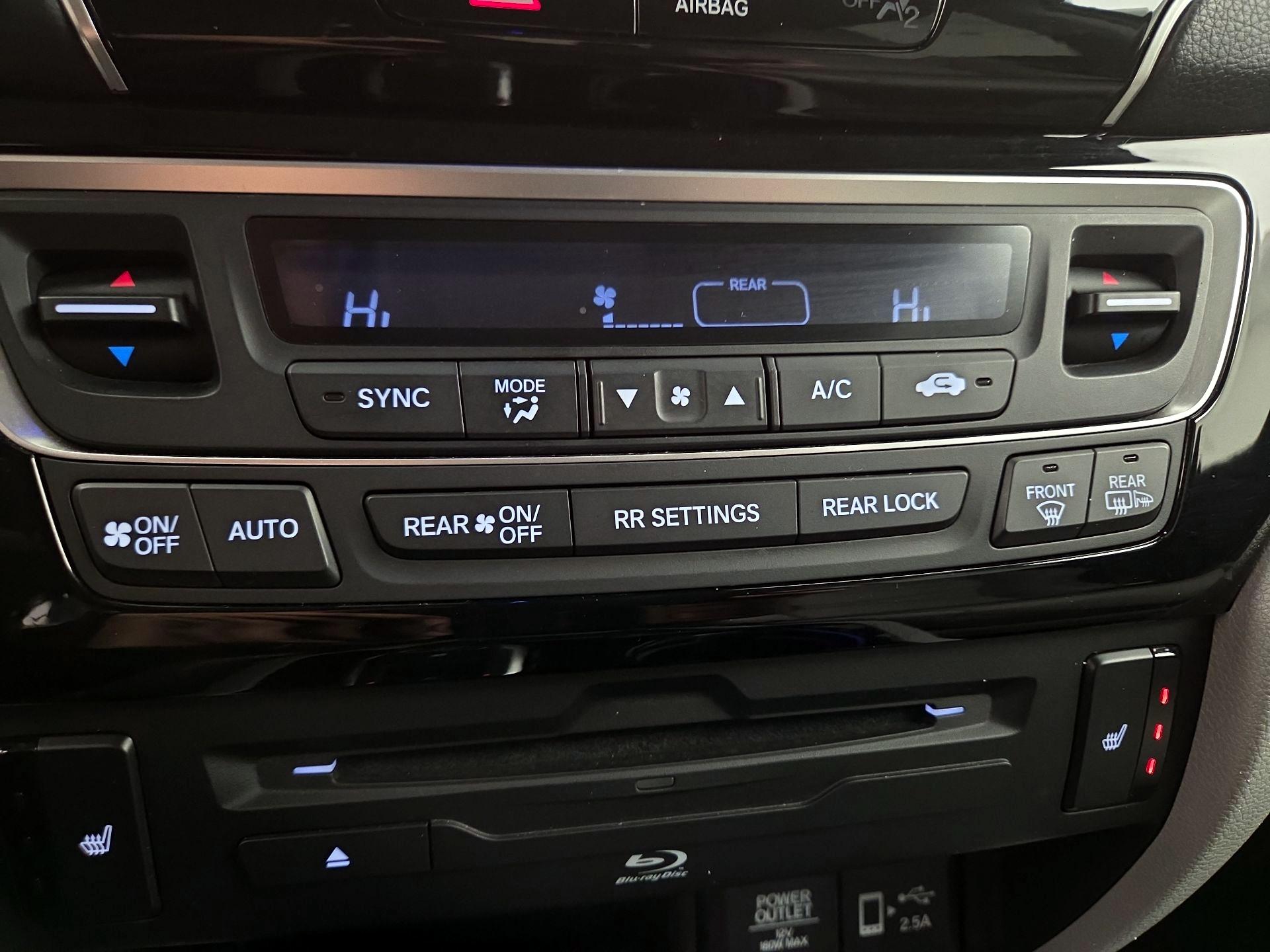 Thumbnail: 2020 Honda Pilot - 17