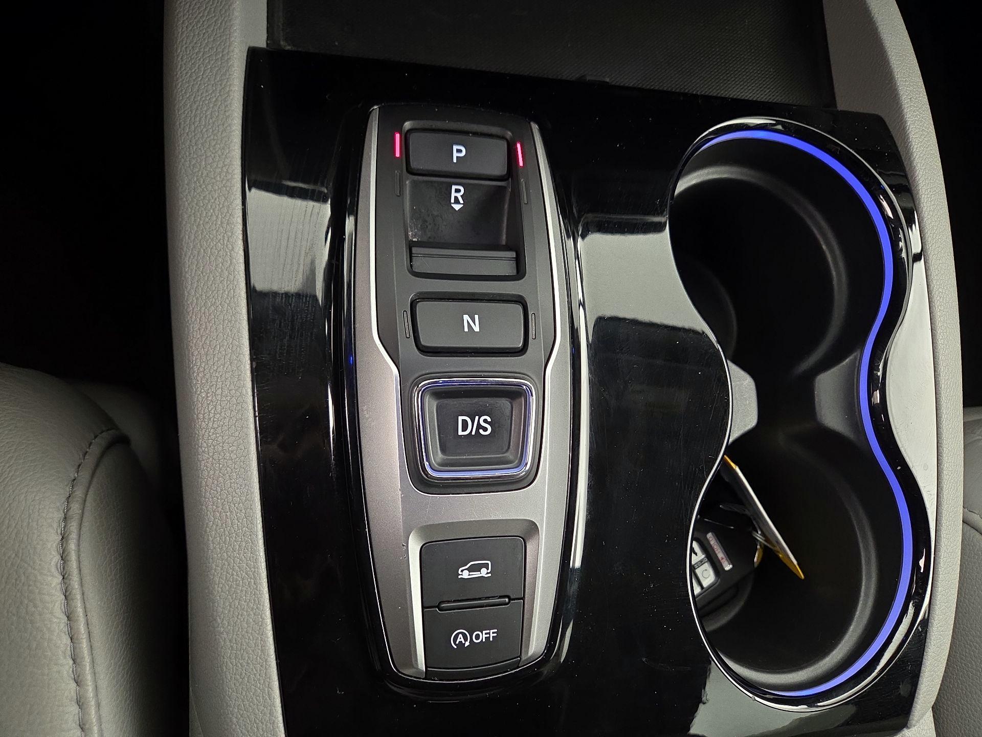 Thumbnail: 2020 Honda Pilot - 18