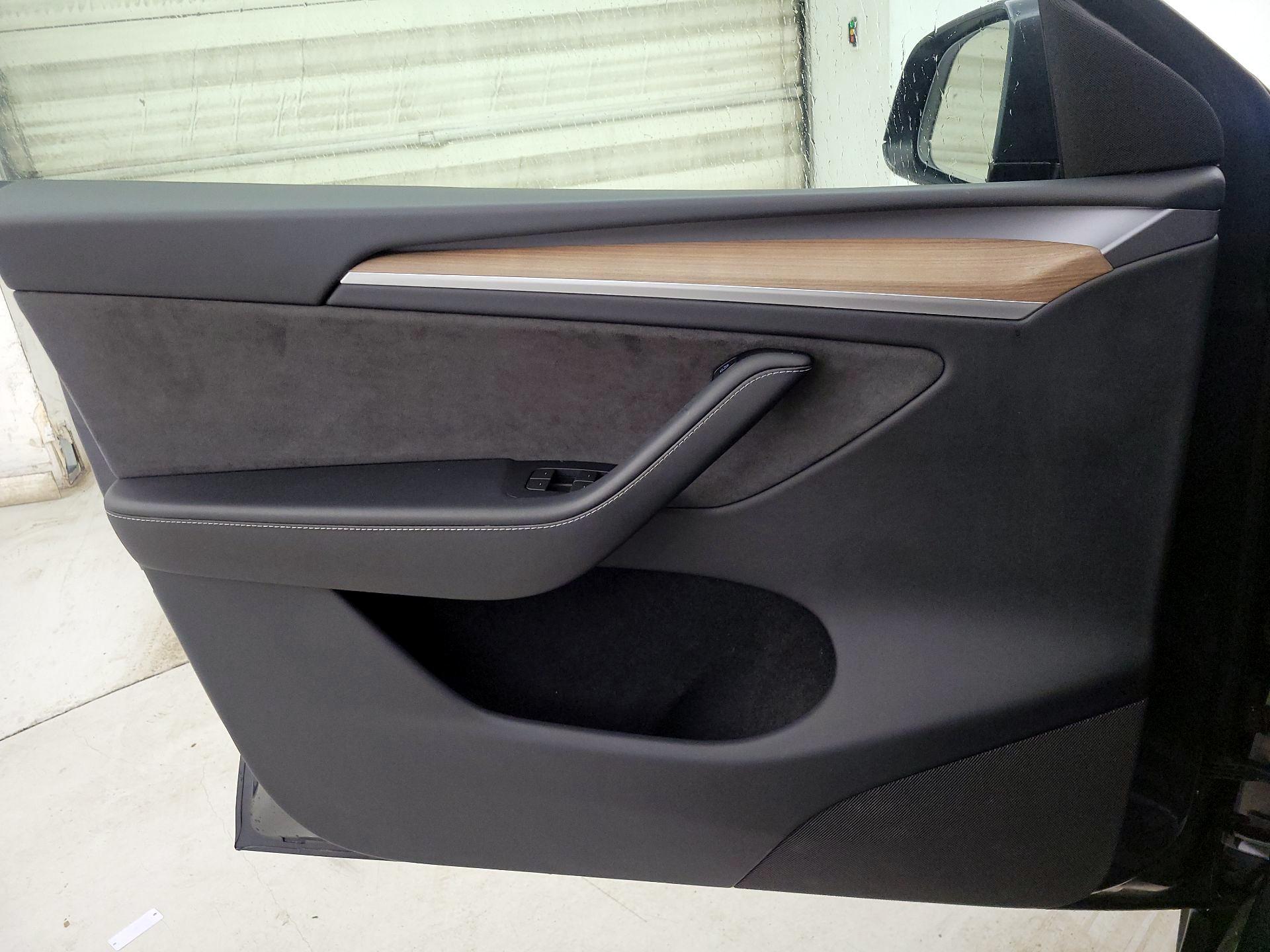 Thumbnail: 2024 Tesla Model Y - 12